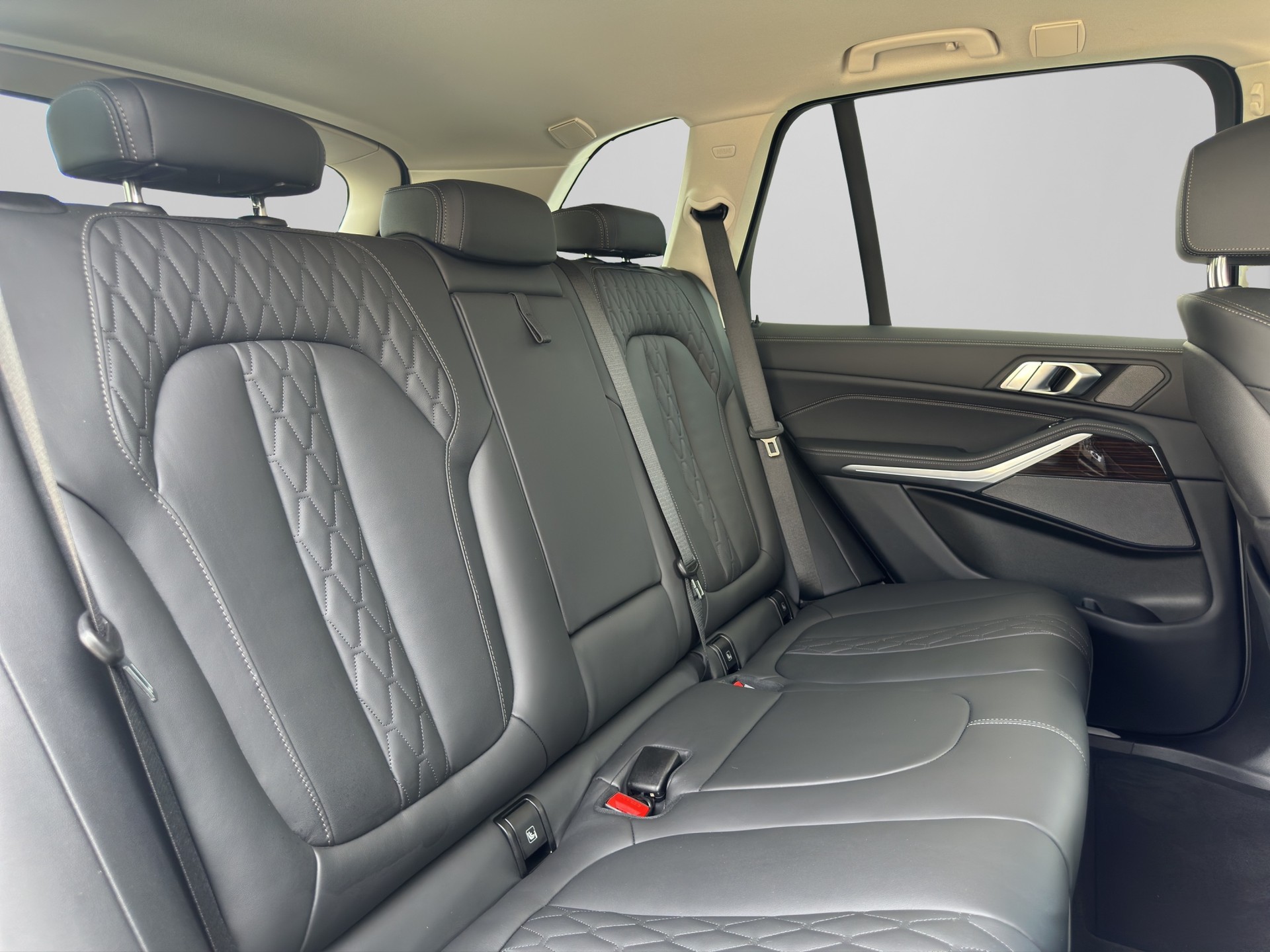 BMW X5 40i xDrive SAG-image-19
