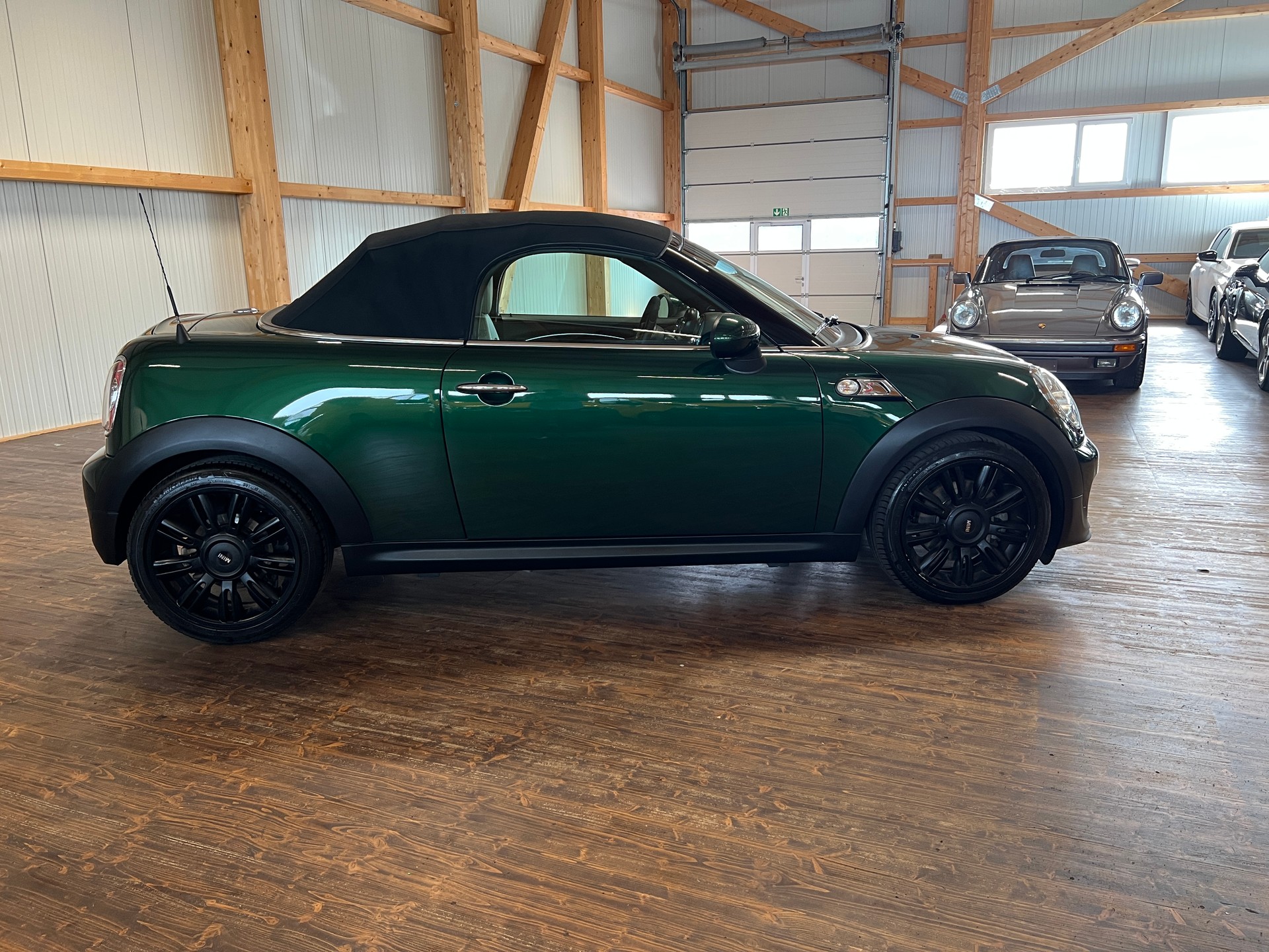 MINI Cooper S Roadster-showroom-element-3