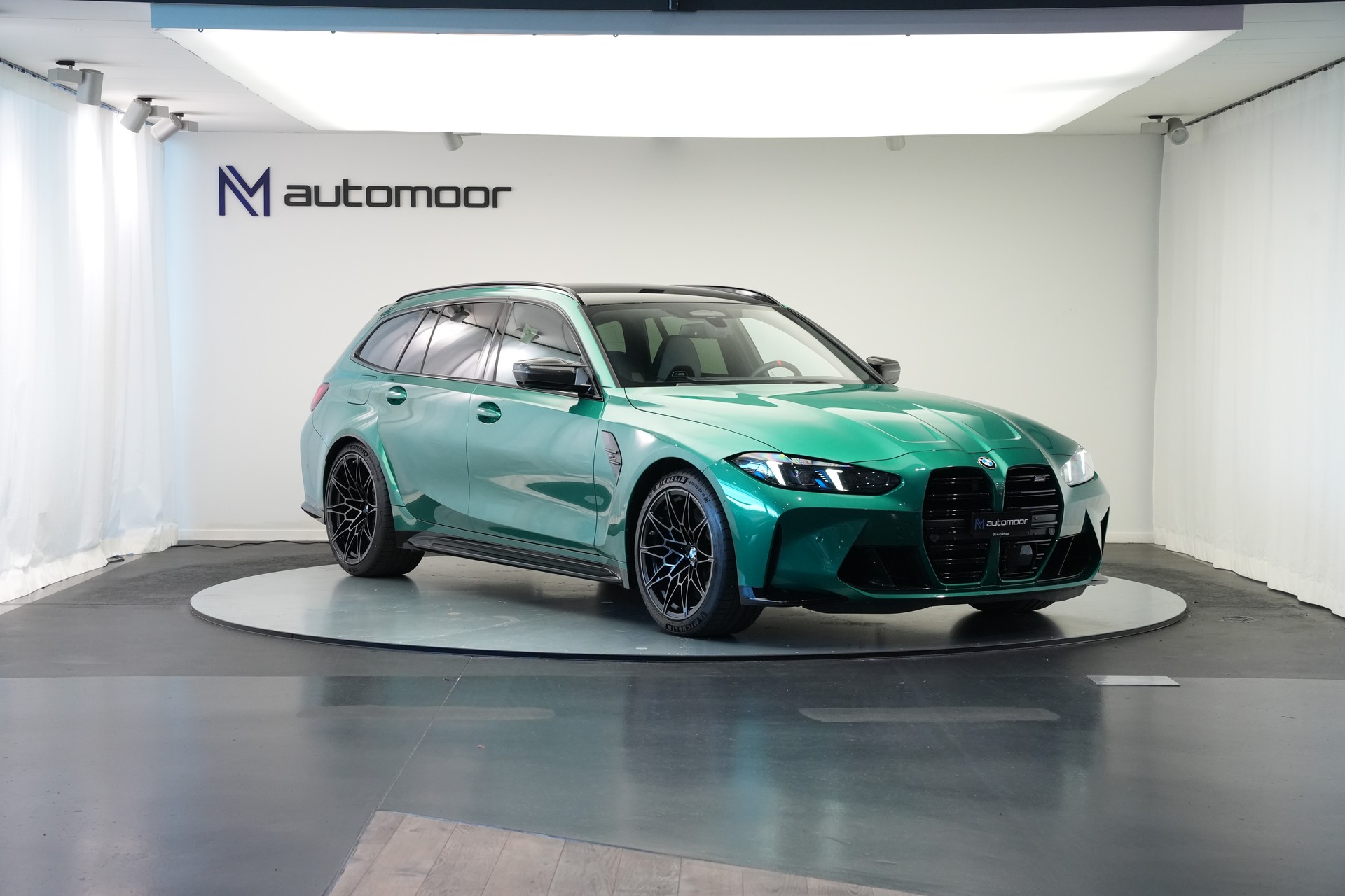 BMW M3 Touring xDrive Competition M *Facelift* *Carbon Paket*-showroom-element-2
