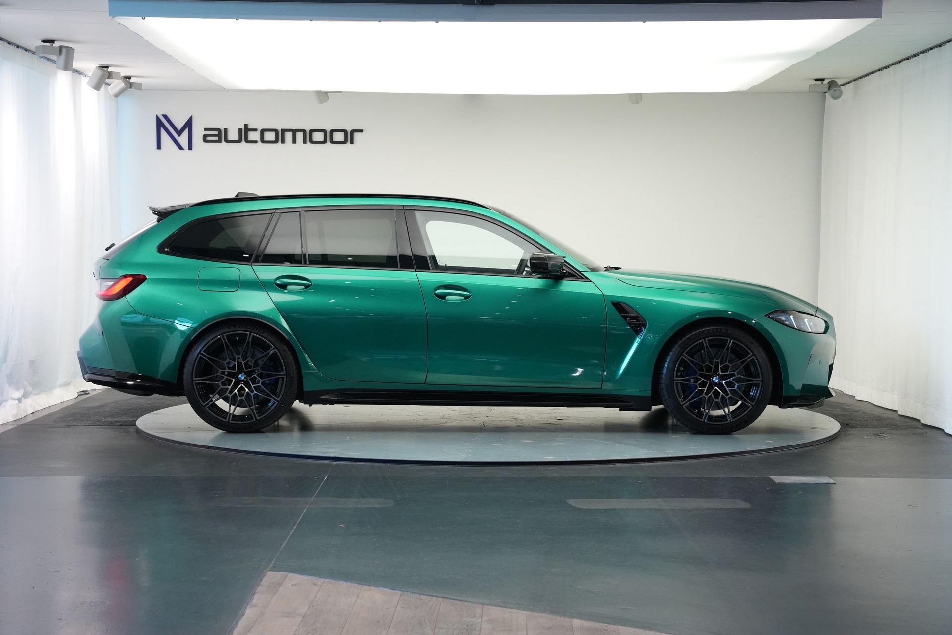 BMW M3 Touring xDrive Competition M *Facelift* *Carbon Paket*-showroom-element-3