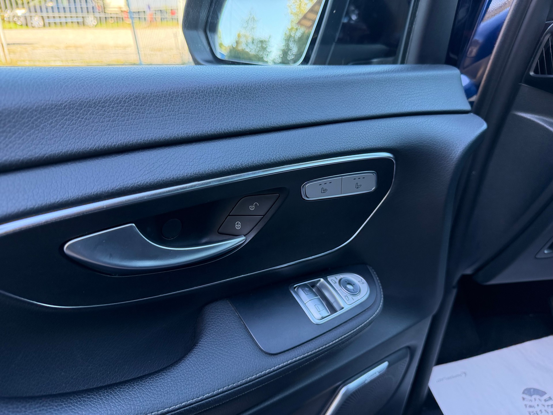 MERCEDES-BENZ V 250 d Avantgarde lang 4Matic 7G-Tronic-image-9