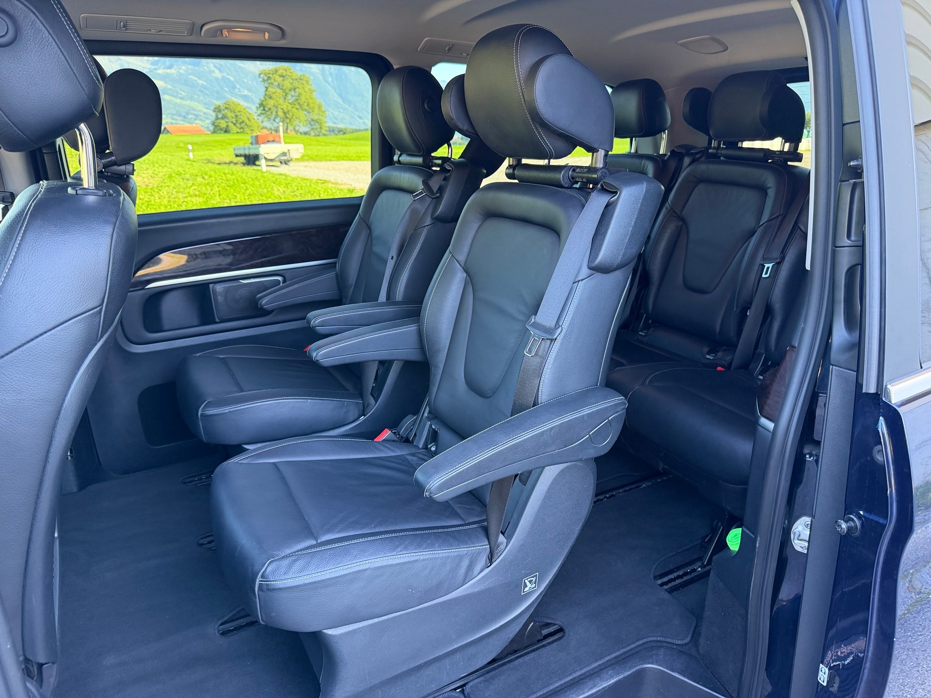 MERCEDES-BENZ V 250 d Avantgarde lang 4Matic 7G-Tronic-image-11