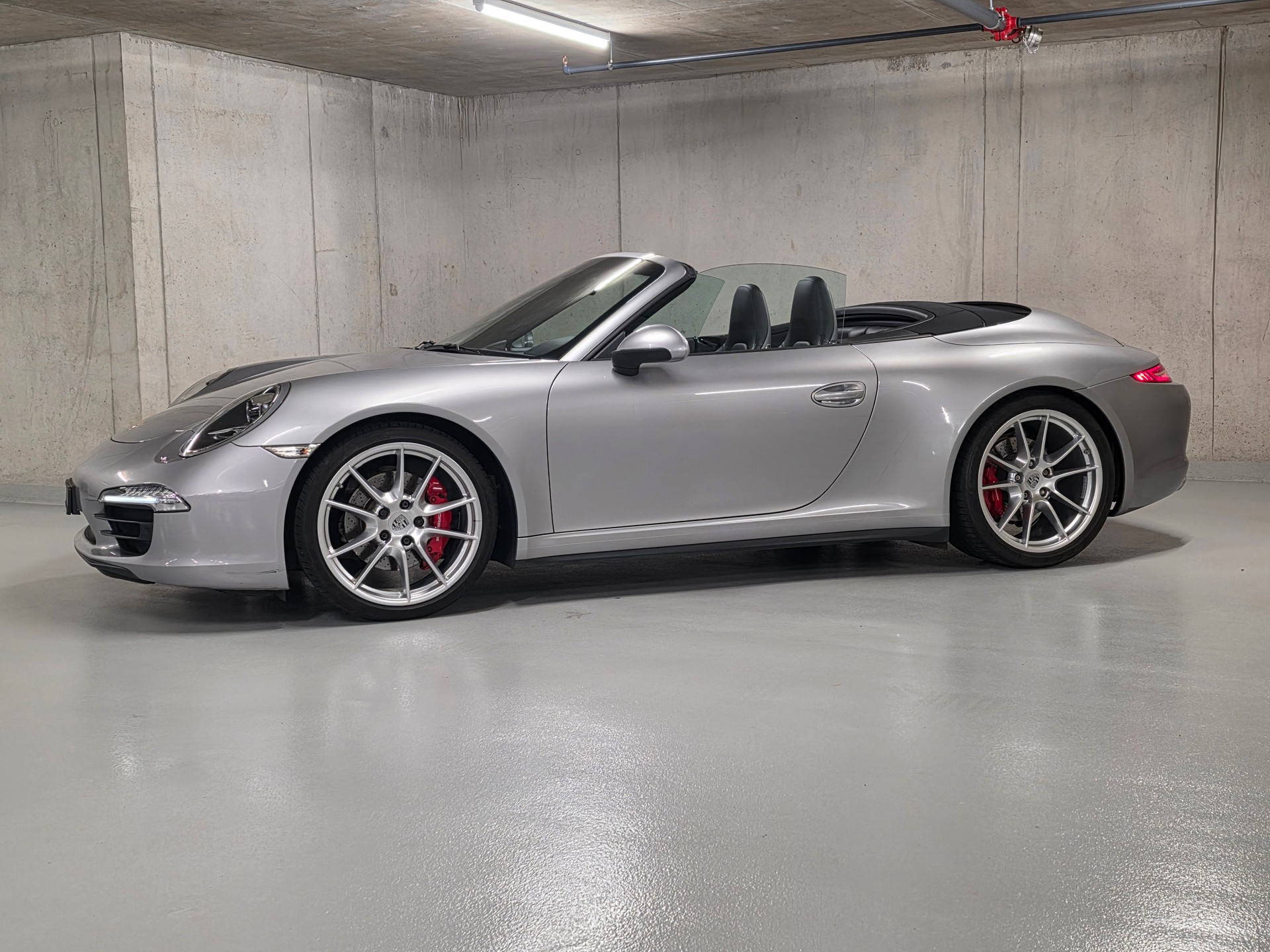 PORSCHE 911 Cabrio Carrera 4S PDK-showroom-element-1