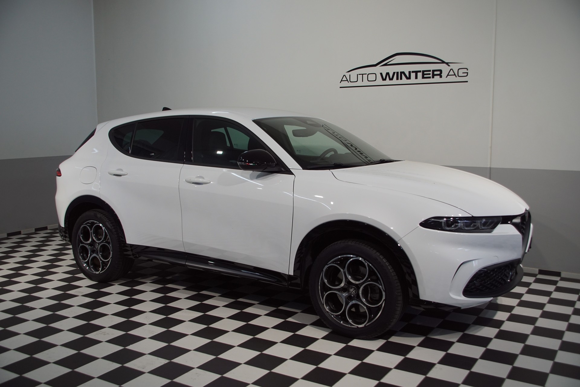 ALFA ROMEO Tonale 1.3 Plug-in-Hybrid Q4 Swiss Sprint Edition-showroom-element-3