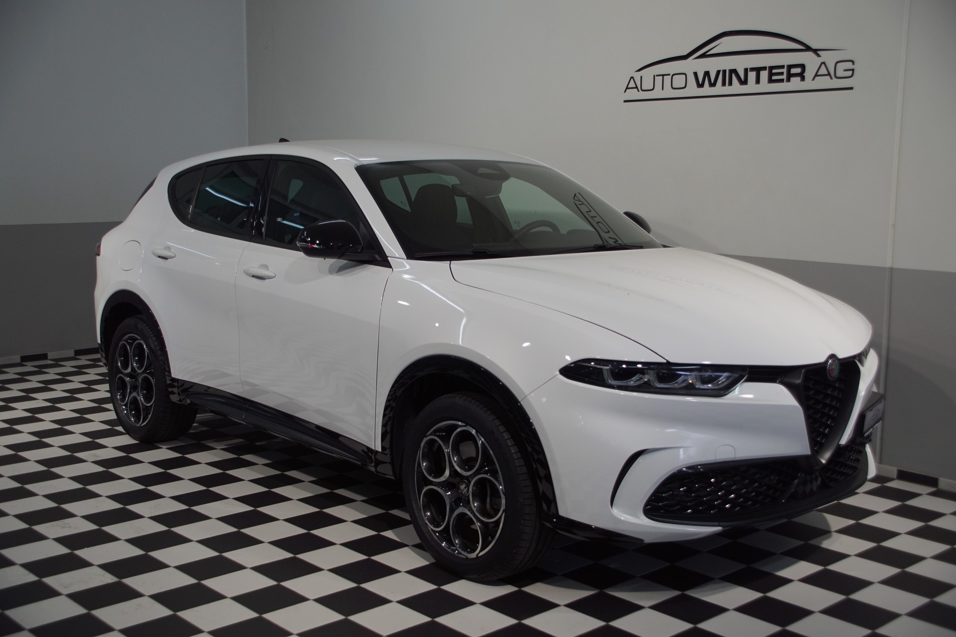 ALFA ROMEO Tonale 1.3 Plug-in-Hybrid Q4 Swiss Sprint Edition-showroom-element-2