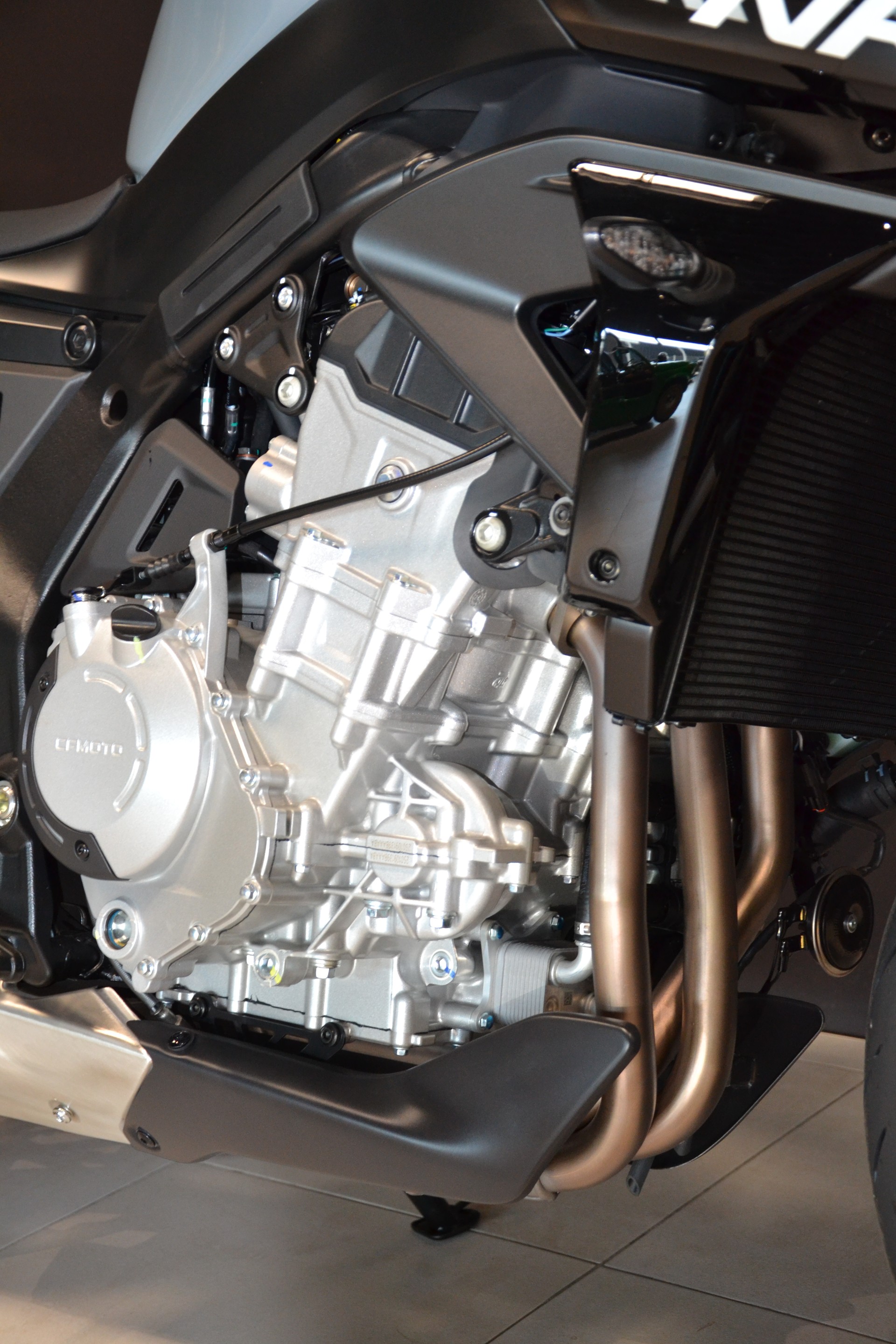CF MOTO 675 NK-image-11