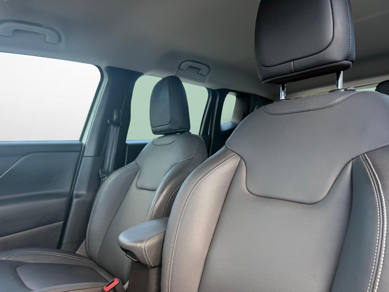 JEEP Renegade 1.5 Turbo Summit-showroom-element-3