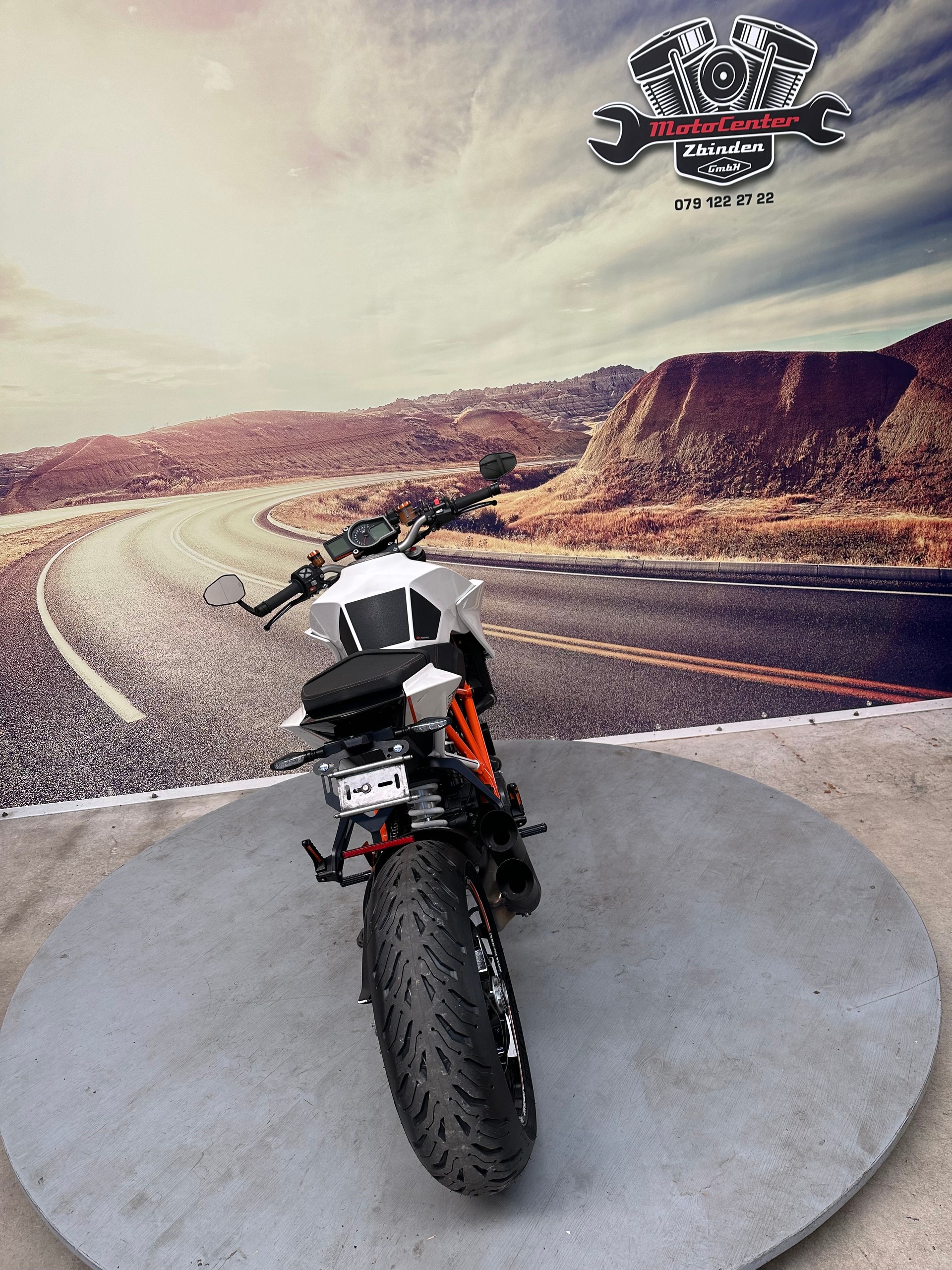 KTM 1290 Super Duke R-image-7