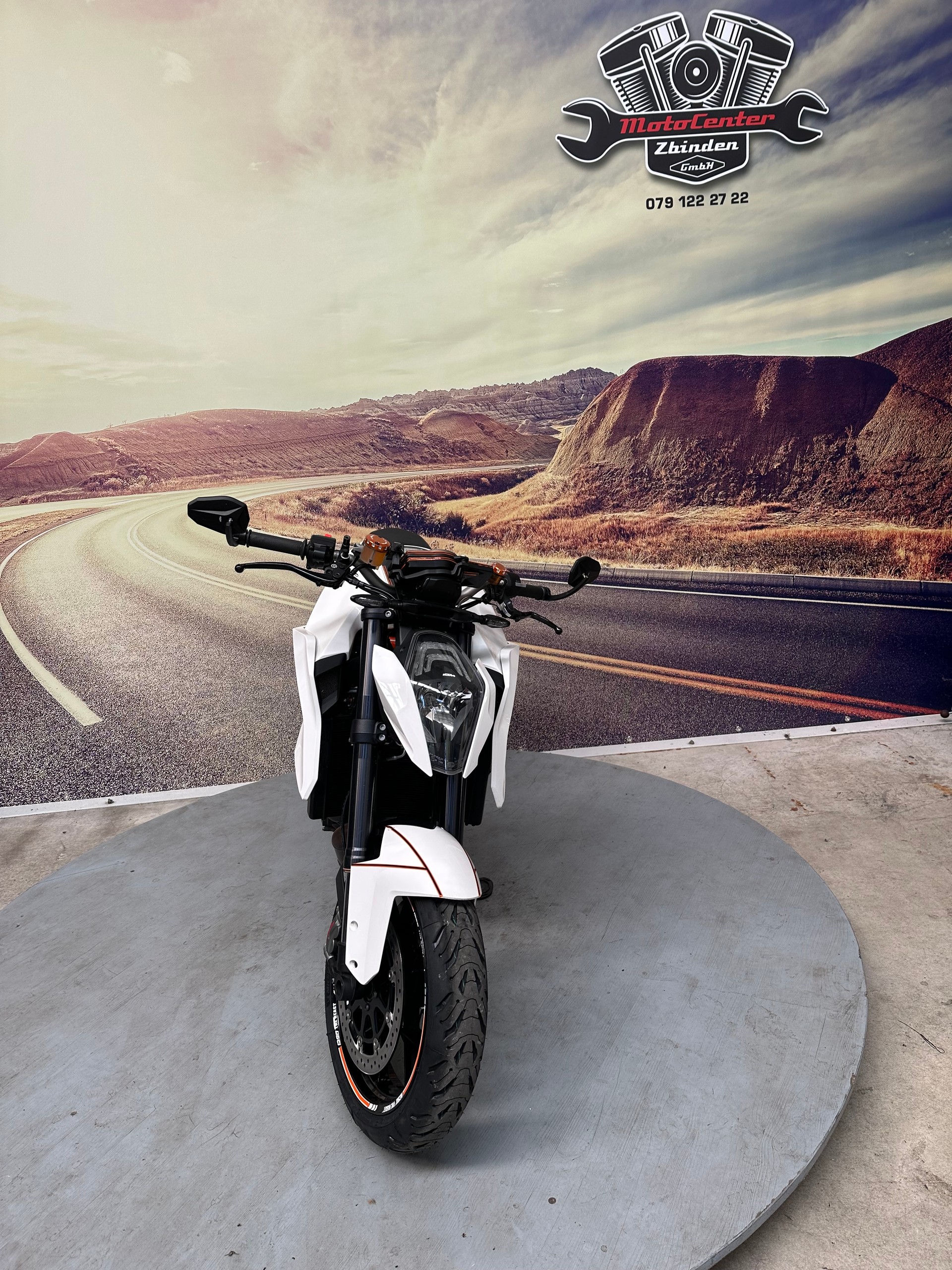 KTM 1290 Super Duke R-image-2