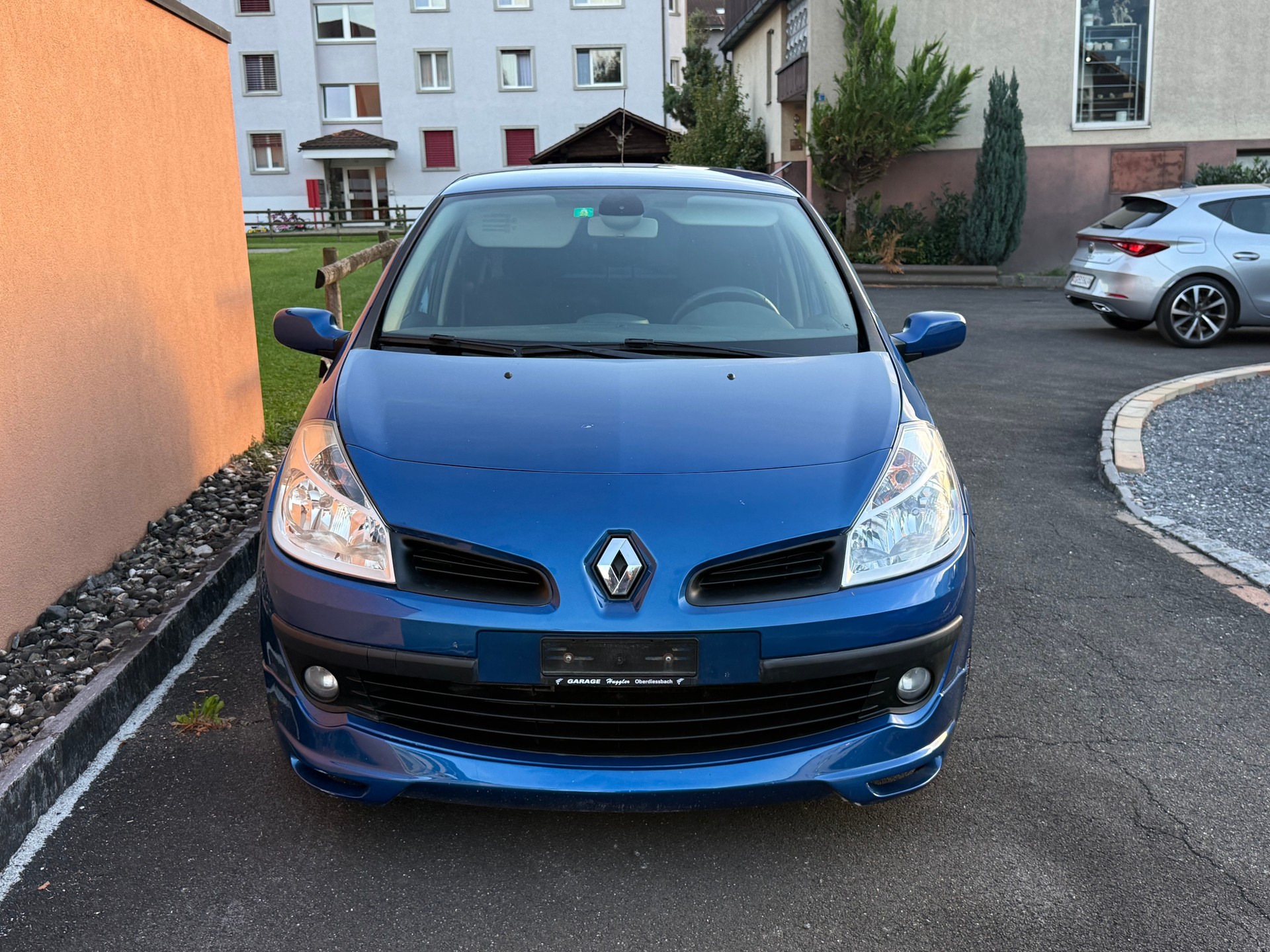 RENAULT Clio 1.2 16V Turbo Rip Curl