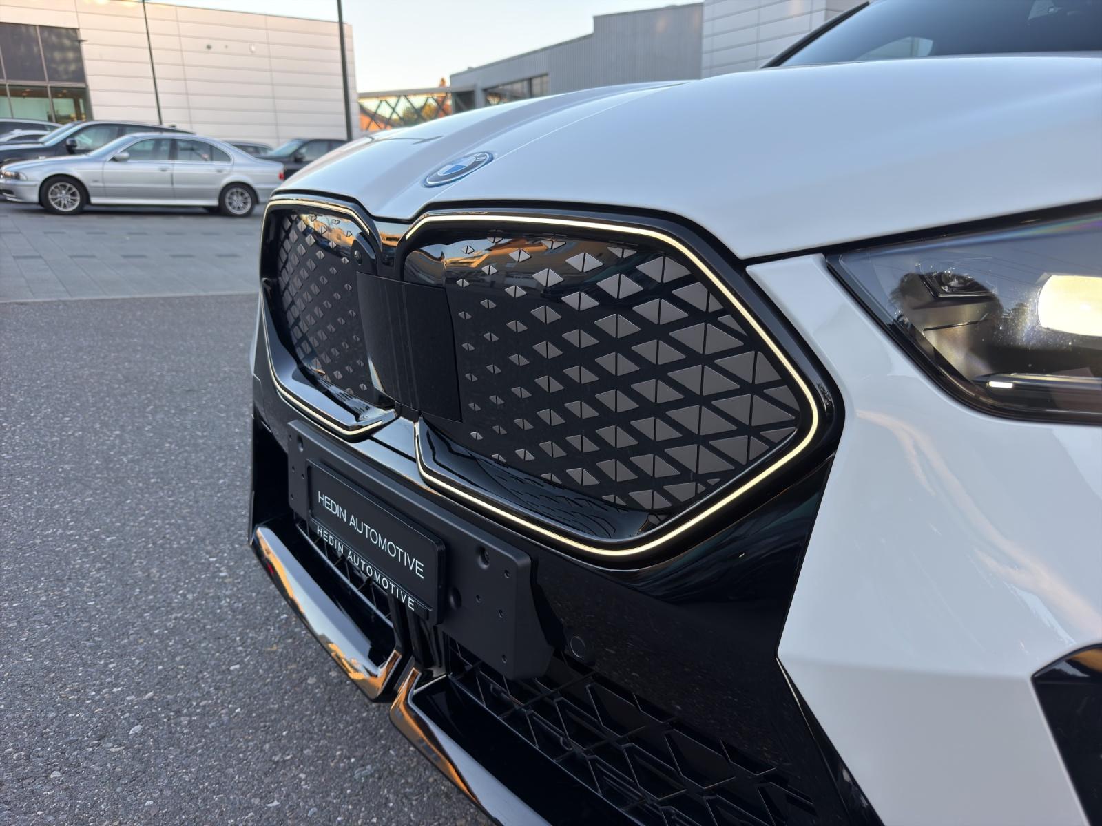 BMW iX2 U10 30 xDrive-image-20