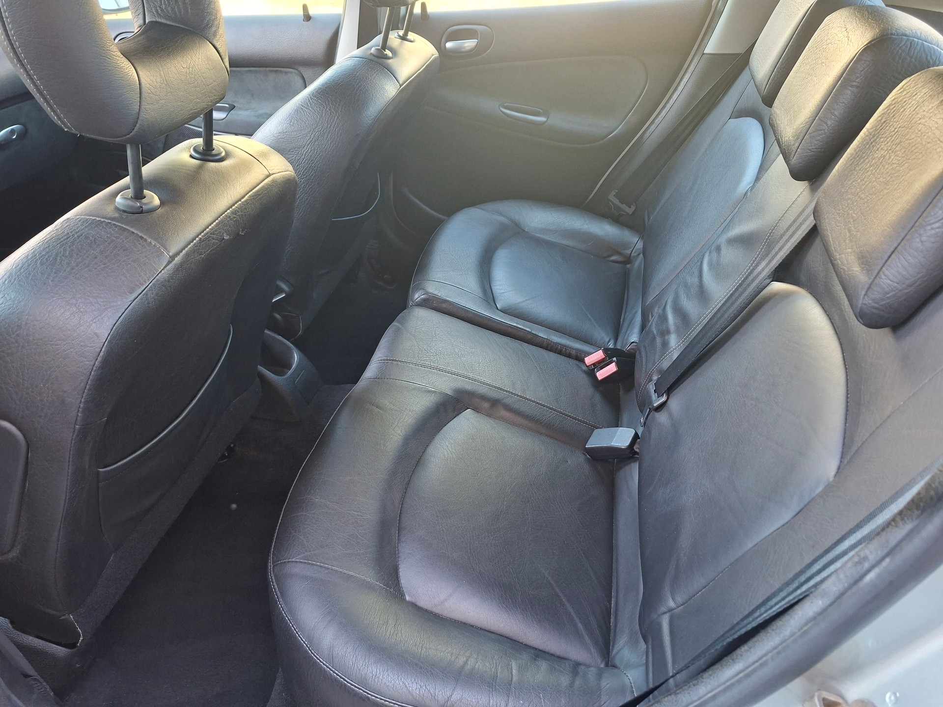 PEUGEOT 206 1.6 16V (XT) Premium Automatik-image-9