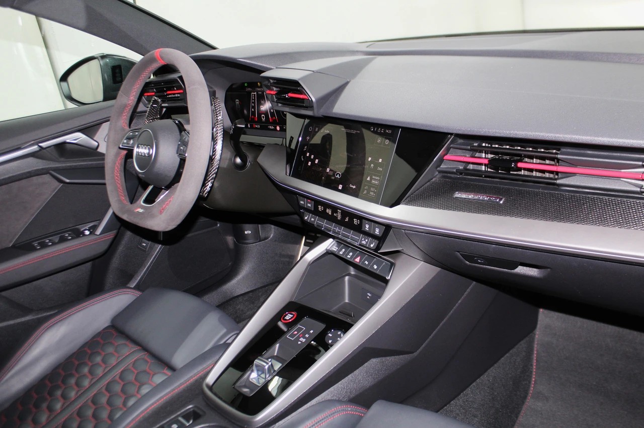 AUDI AUDI RS3 Sportback 2.5 TSI quattro S-tronic RS-Designpaket plus rot / Maxton Kit / CH-Fahrzeug-image-11