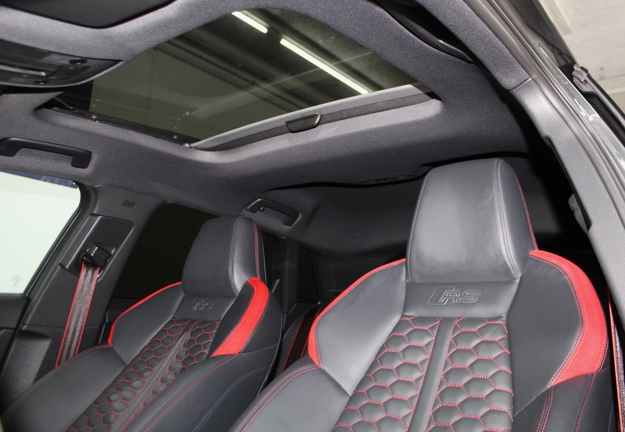 AUDI AUDI RS3 Sportback 2.5 TSI quattro S-tronic RS-Designpaket plus rot / Maxton Kit / CH-Fahrzeug-image-8