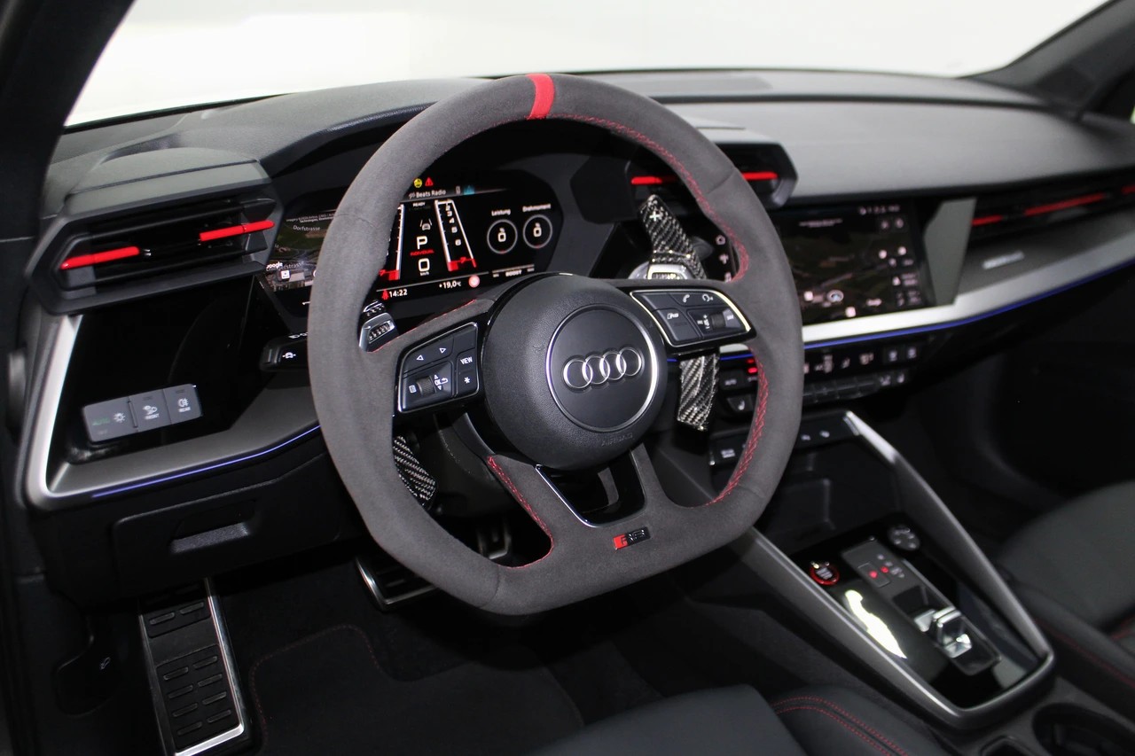 AUDI AUDI RS3 Sportback 2.5 TSI quattro S-tronic RS-Designpaket plus rot / Maxton Kit / CH-Fahrzeug-image-10