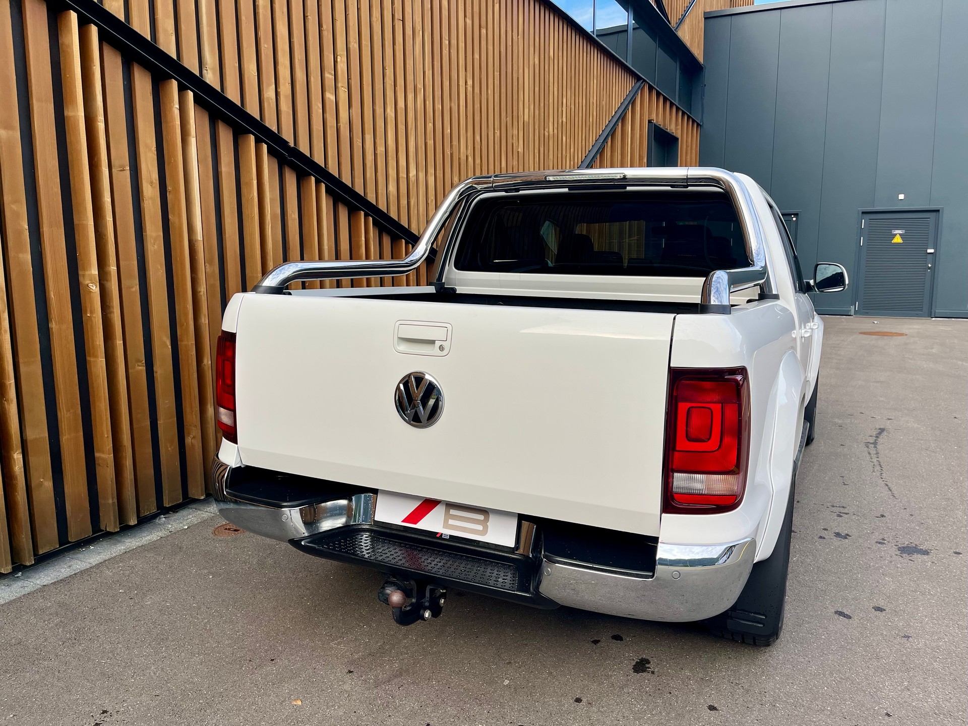 VW Amarok 3.0TDI Crossline 4Motion Automatic-image-4