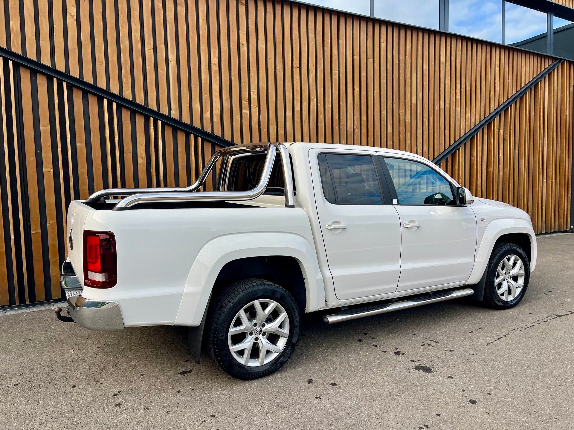 VW Amarok 3.0TDI Crossline 4Motion Automatic-image-3