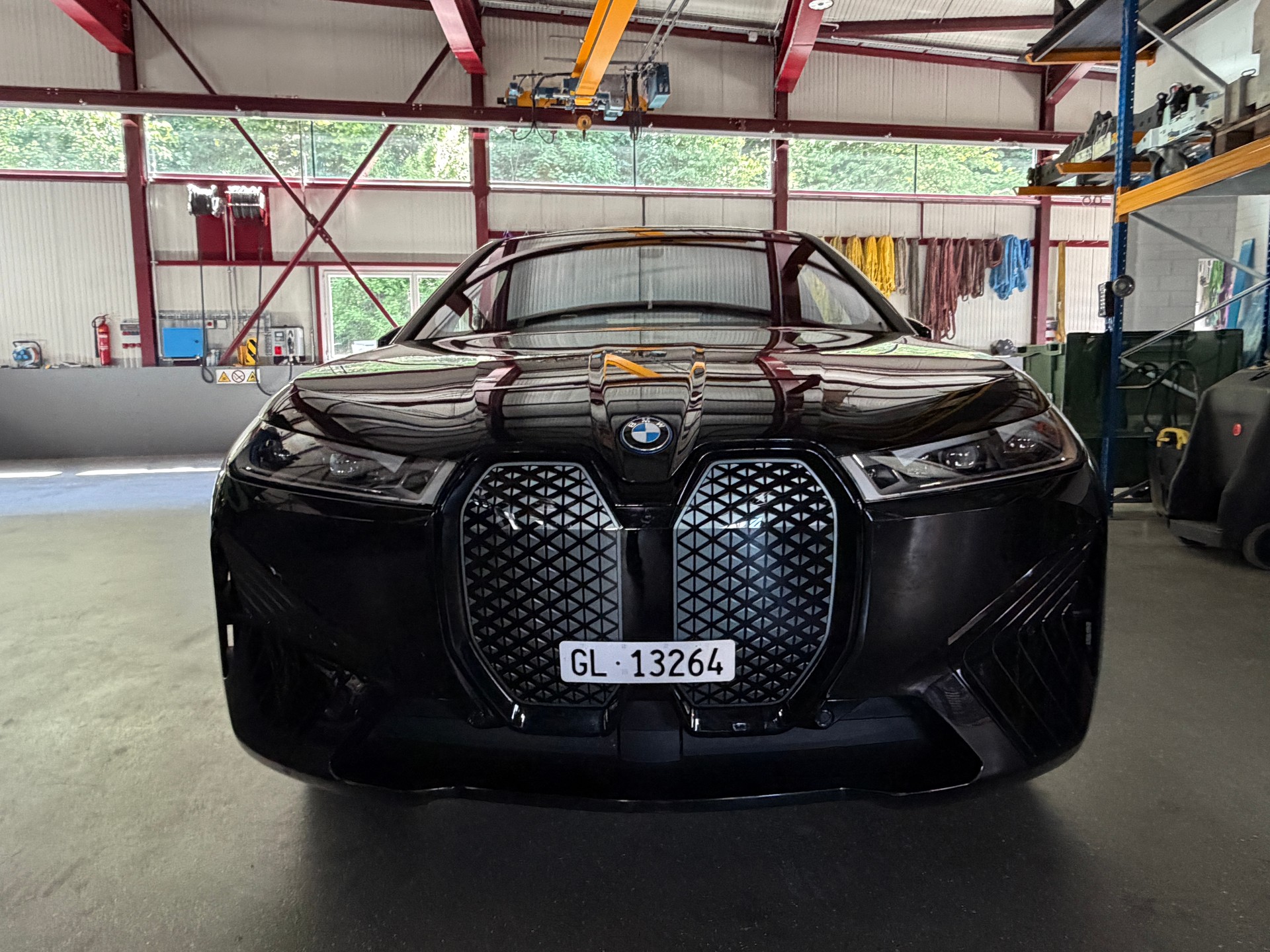 BMW xDrive50-image-2