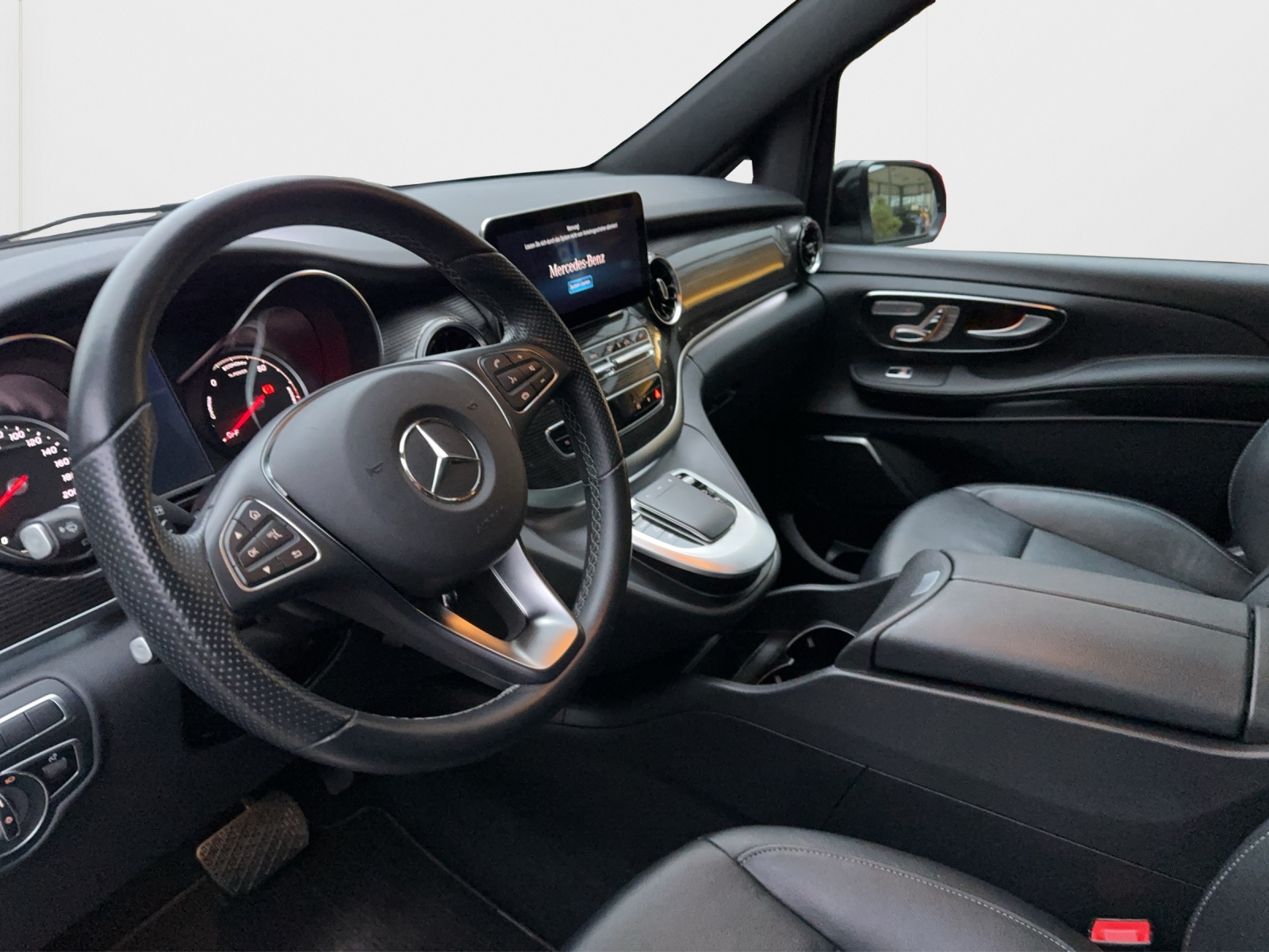 MERCEDES-BENZ EQV 300 Avantgarde lang-image-13