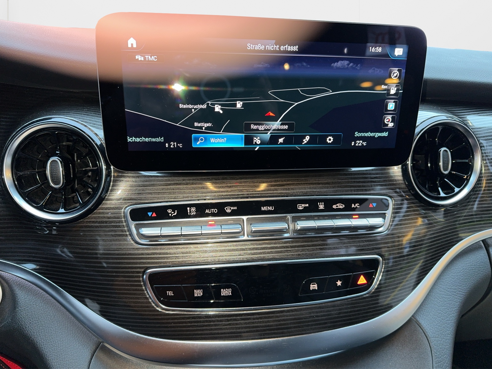 MERCEDES-BENZ EQV 300 Avantgarde lang-image-19