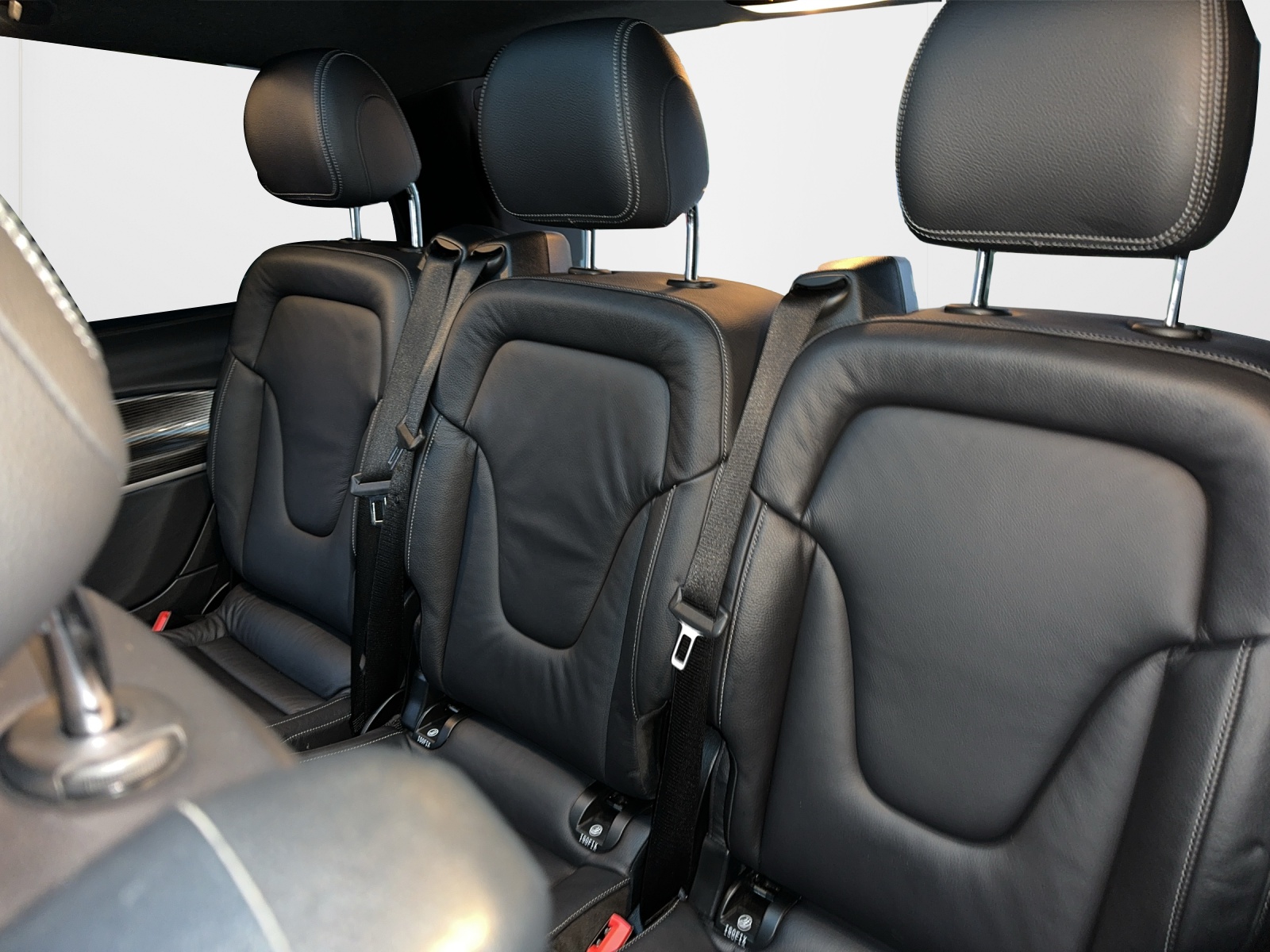 MERCEDES-BENZ EQV 300 Avantgarde lang-image-12