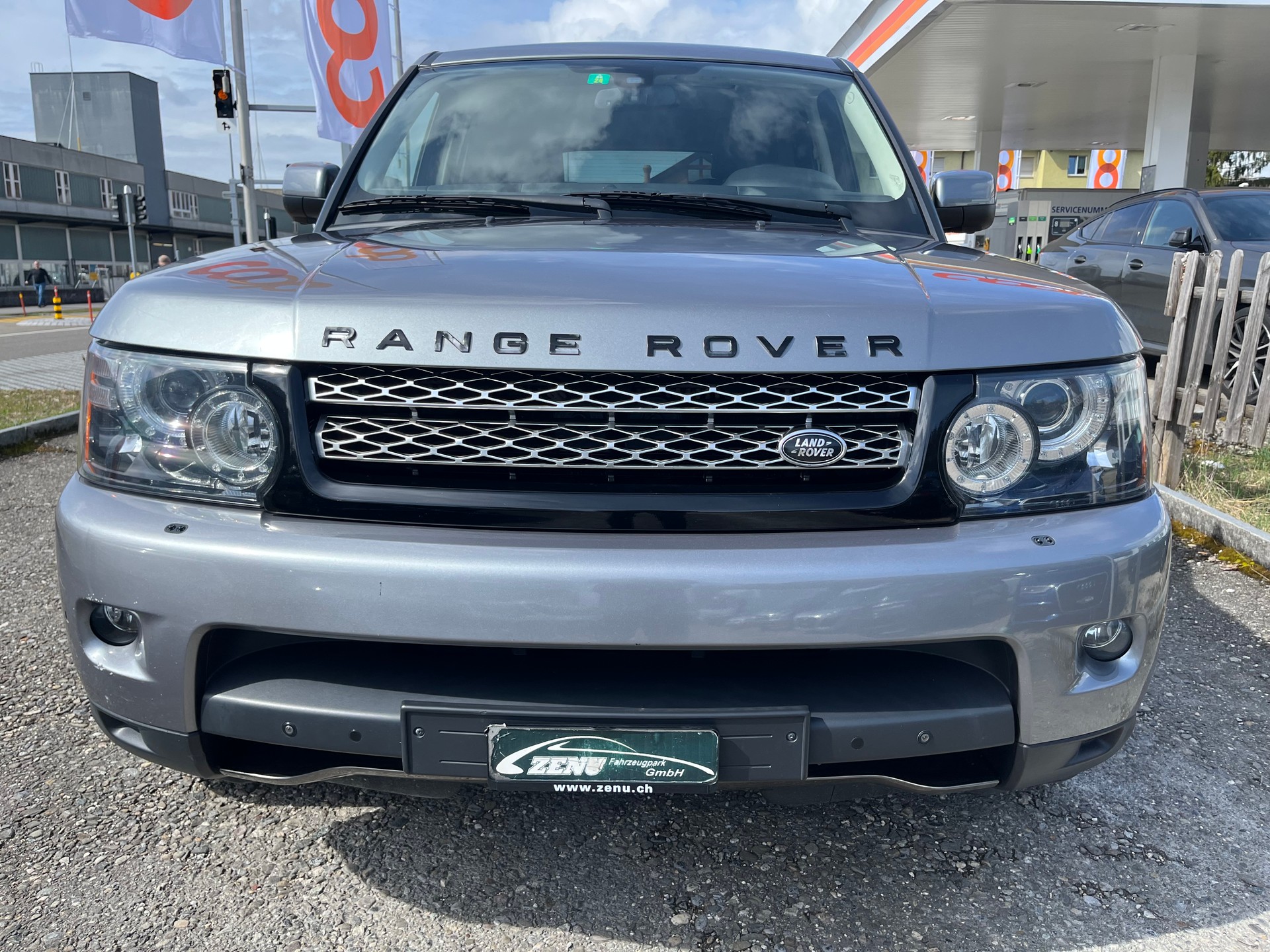 LAND ROVER Range Rover Sport 3.0 TDV6 HSE Automatic-image-1