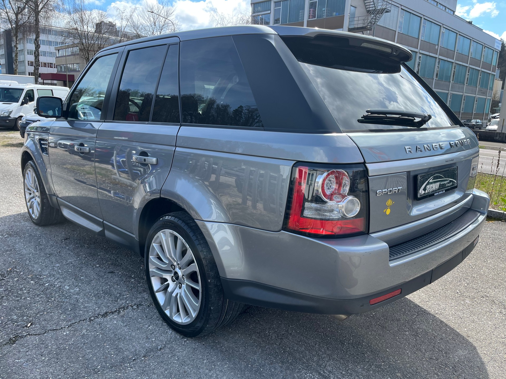 LAND ROVER Range Rover Sport 3.0 TDV6 HSE Automatic-image-3
