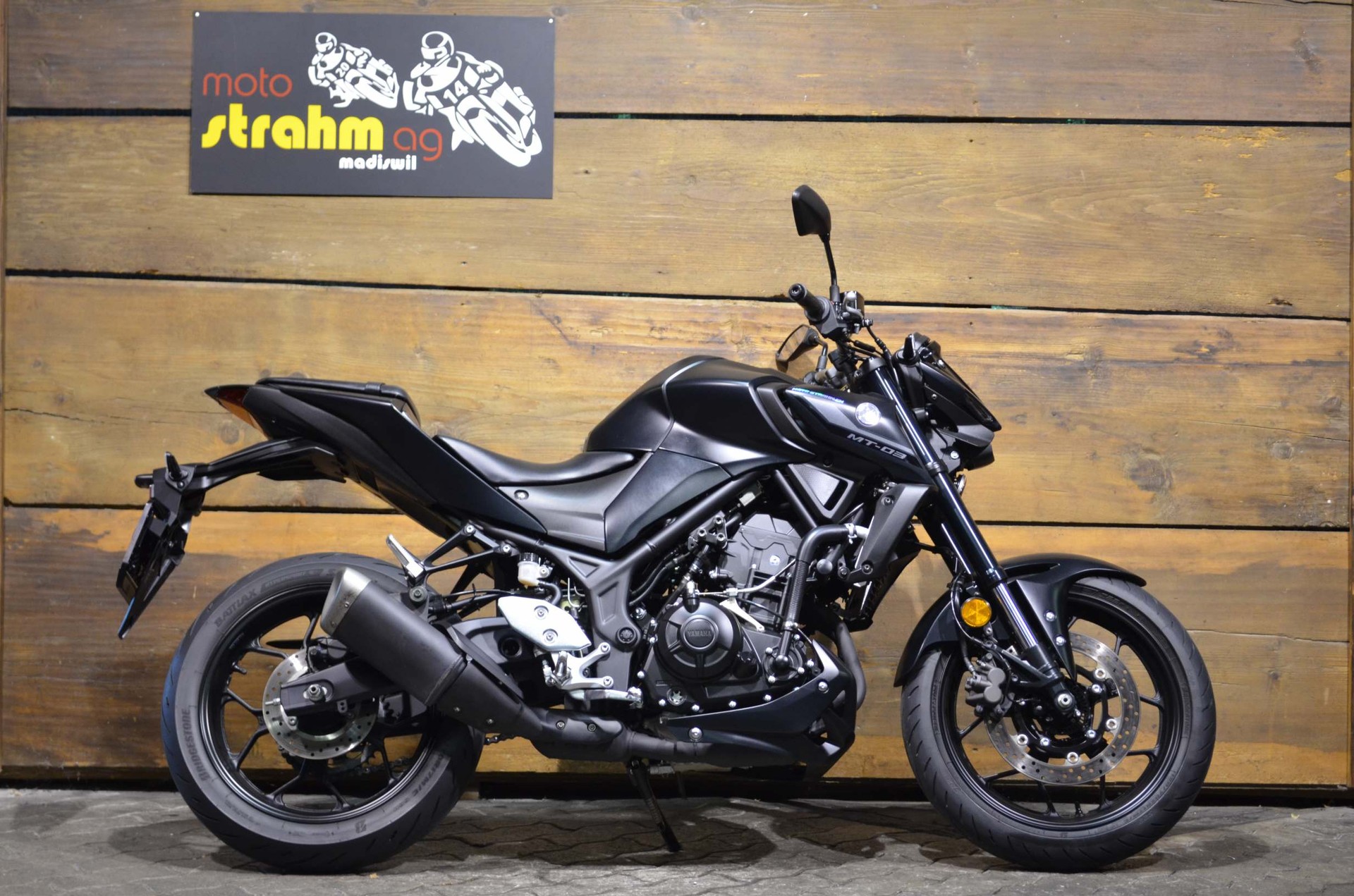YAMAHA MT-03-image-1