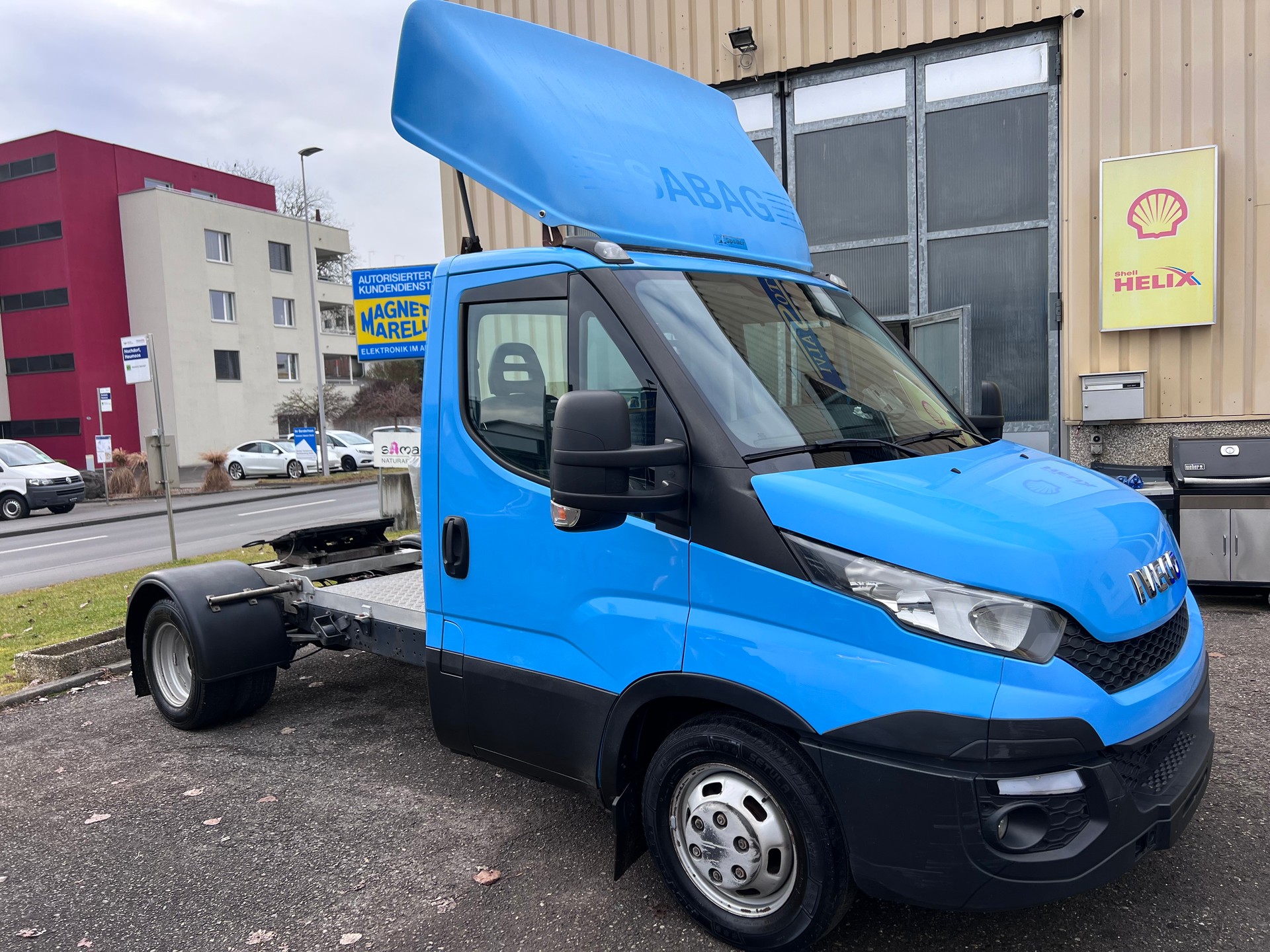 IVECO Sattelschlepper-image-1