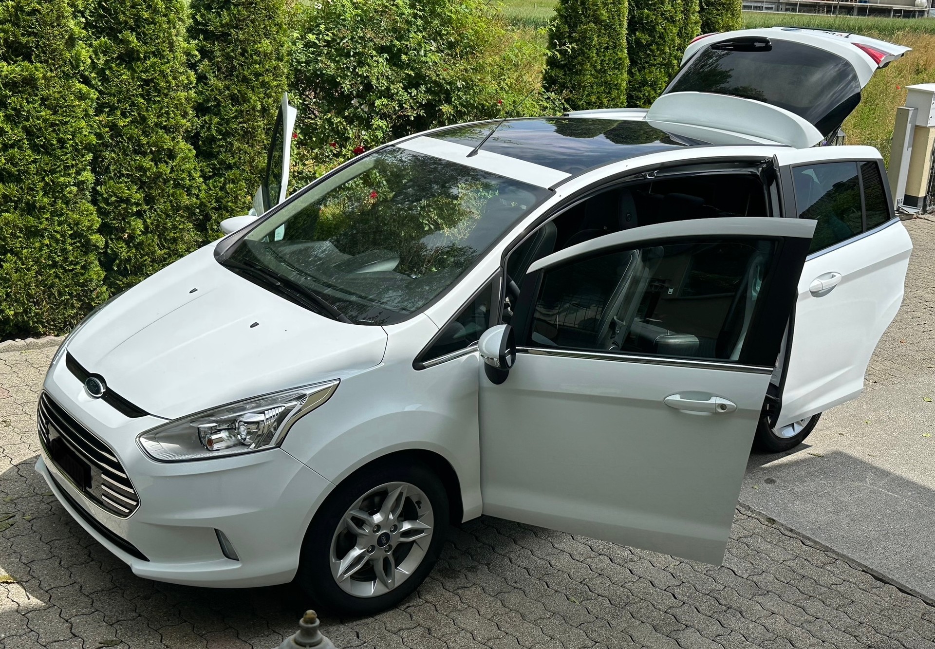 FORD B-Max 1.6 Ti-VCT Titanium PowerShift-image-16