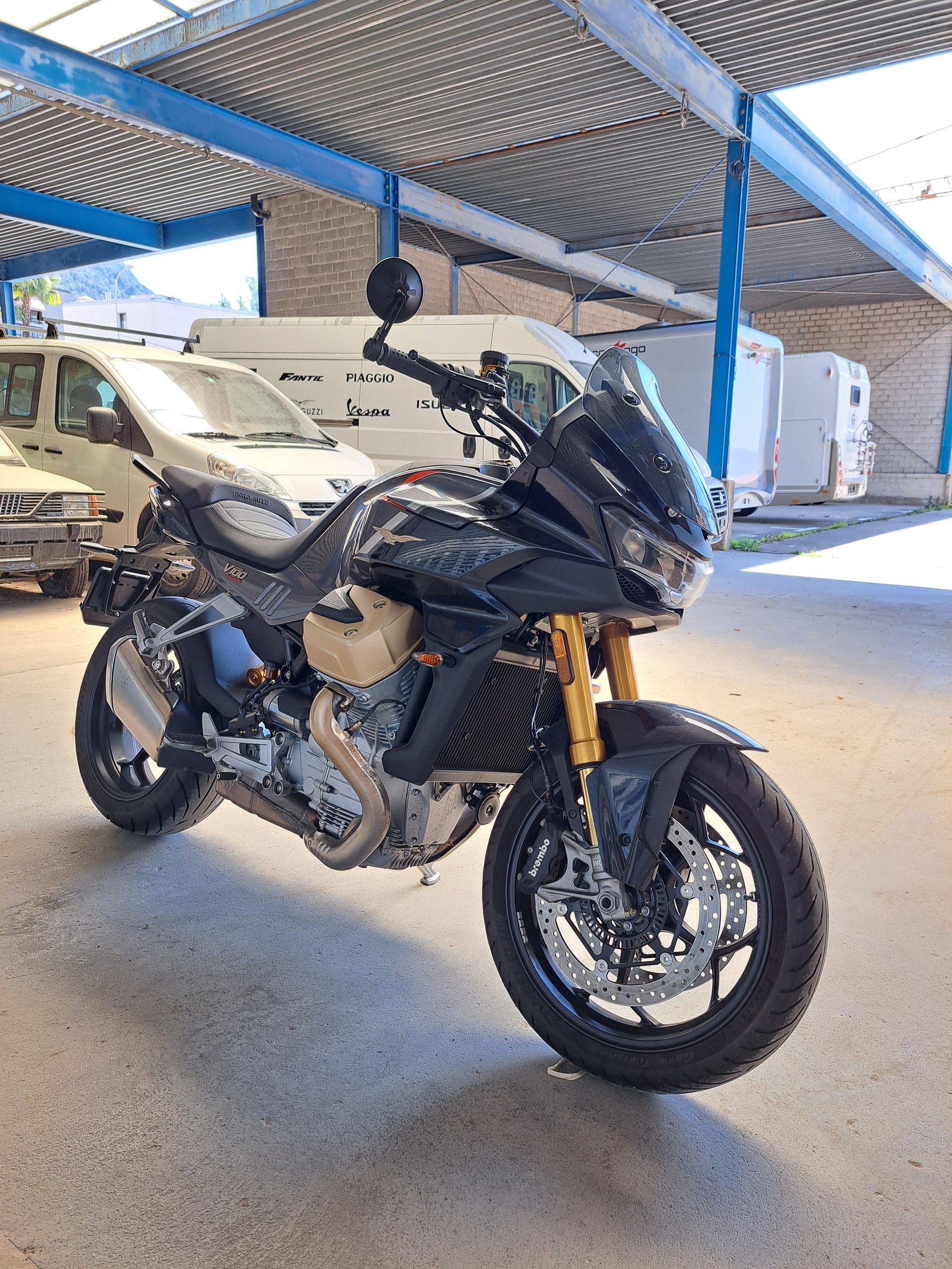 MOTO GUZZI V100 Mandello S-image-1