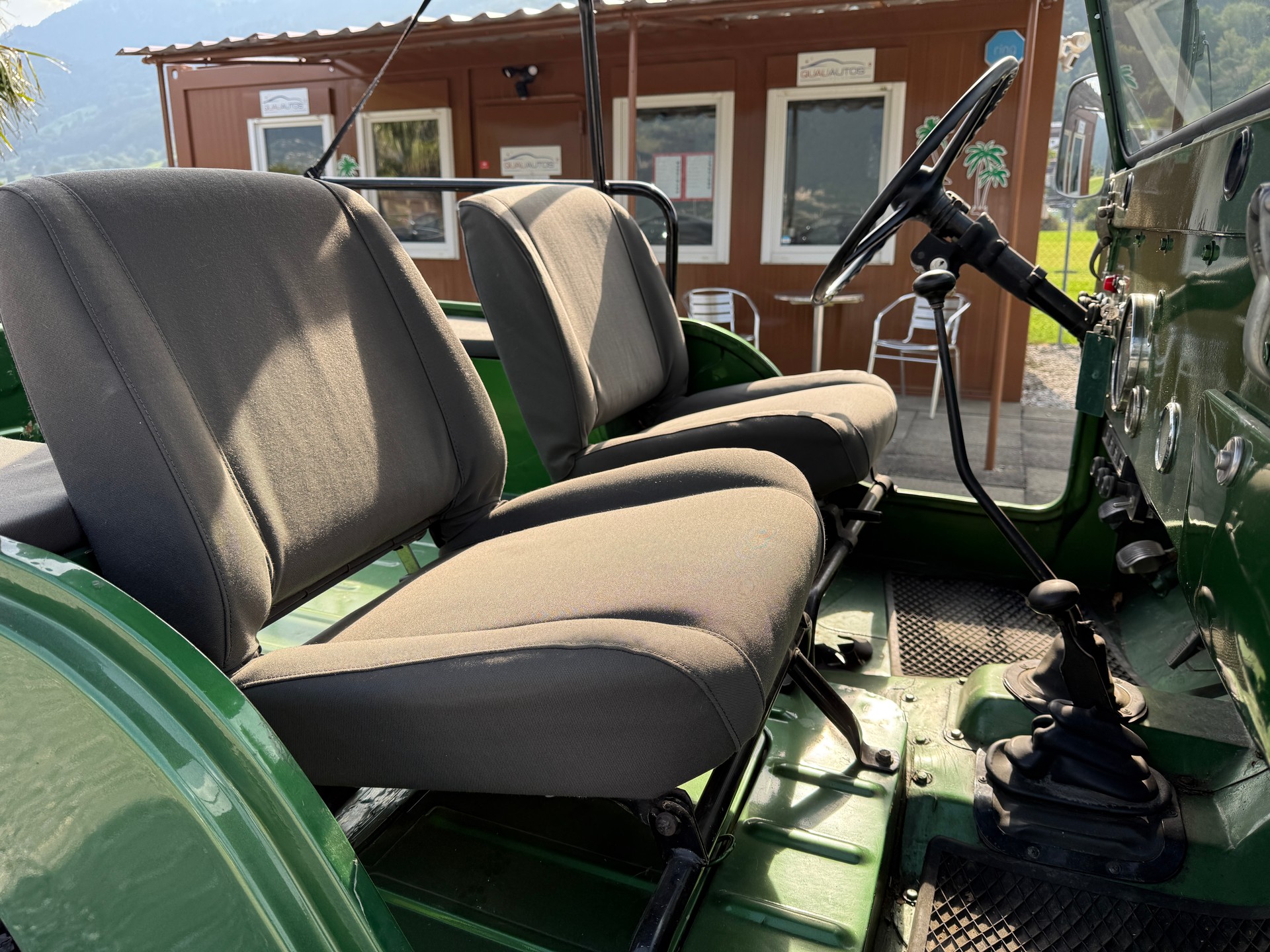JEEP CJ-5 *4,2-Liter-Reihensechszylindermotor*-image-6