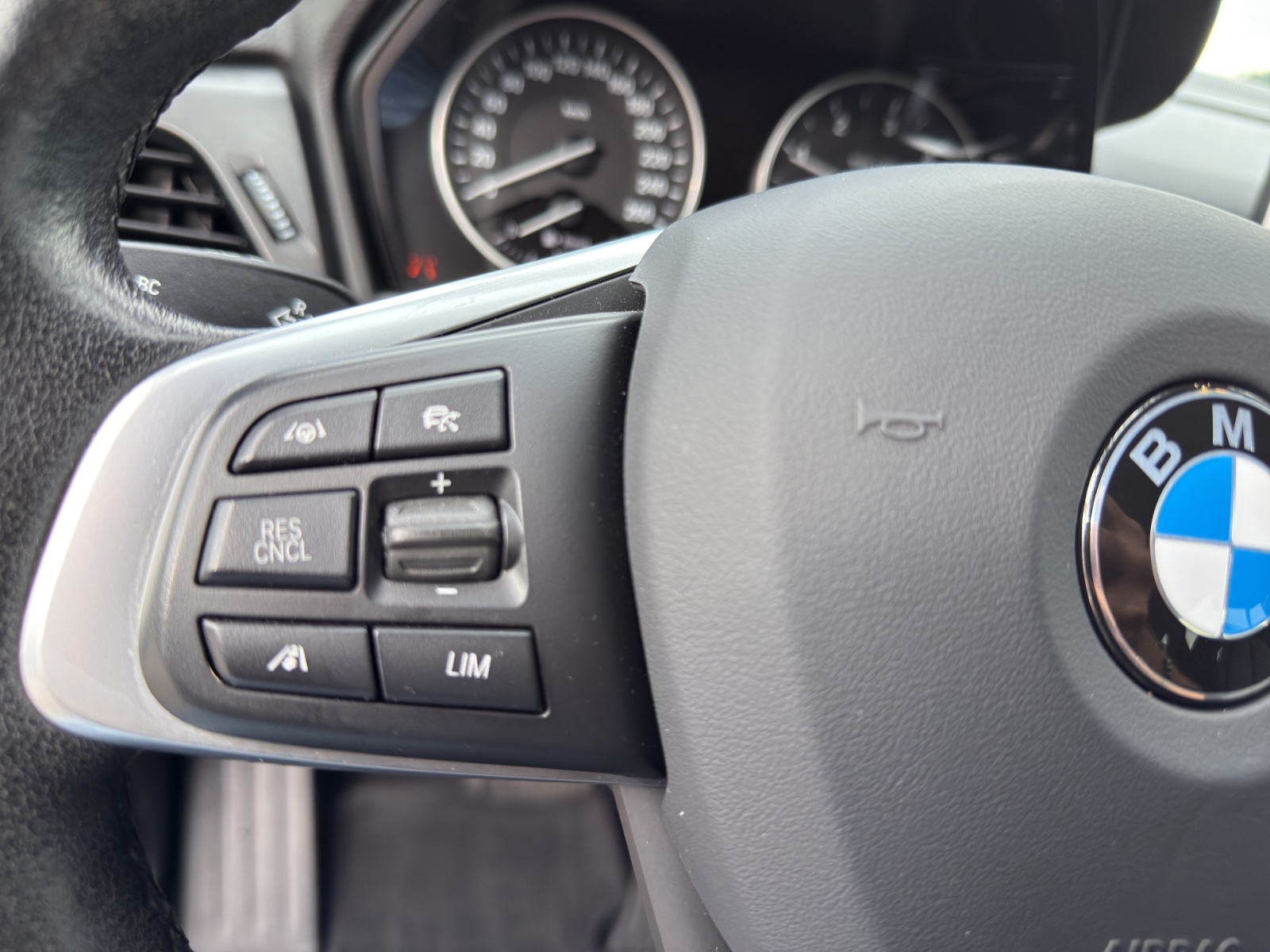BMW 218d xDrive Active Tourer Steptronic-image-23