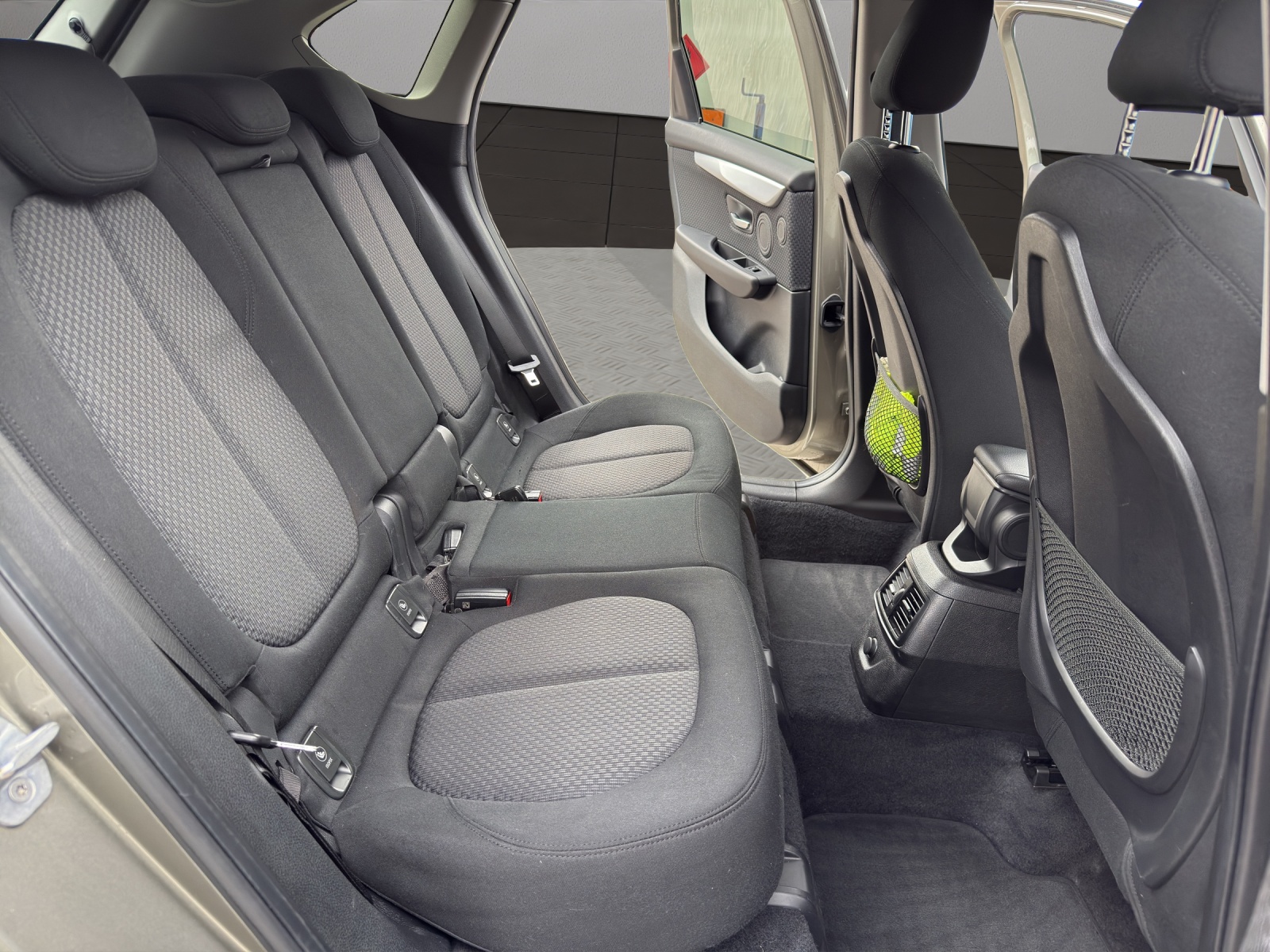 BMW 218d xDrive Active Tourer Steptronic-image-17