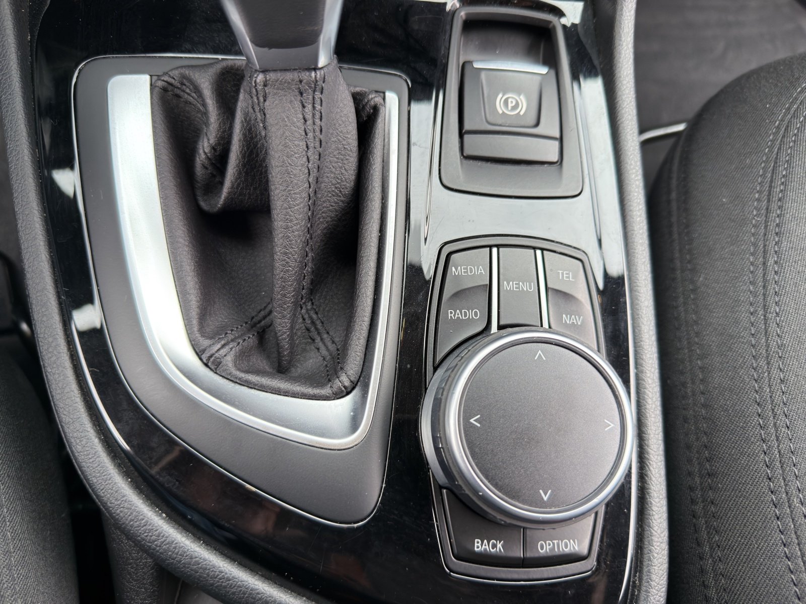 BMW 218d xDrive Active Tourer Steptronic-image-21