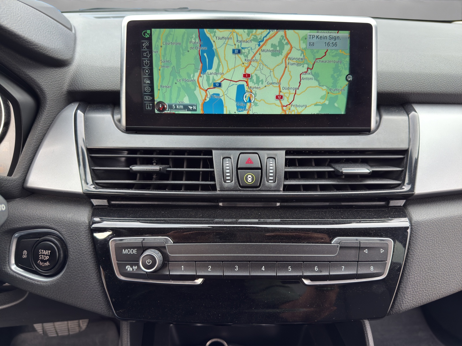BMW 218d xDrive Active Tourer Steptronic-image-14