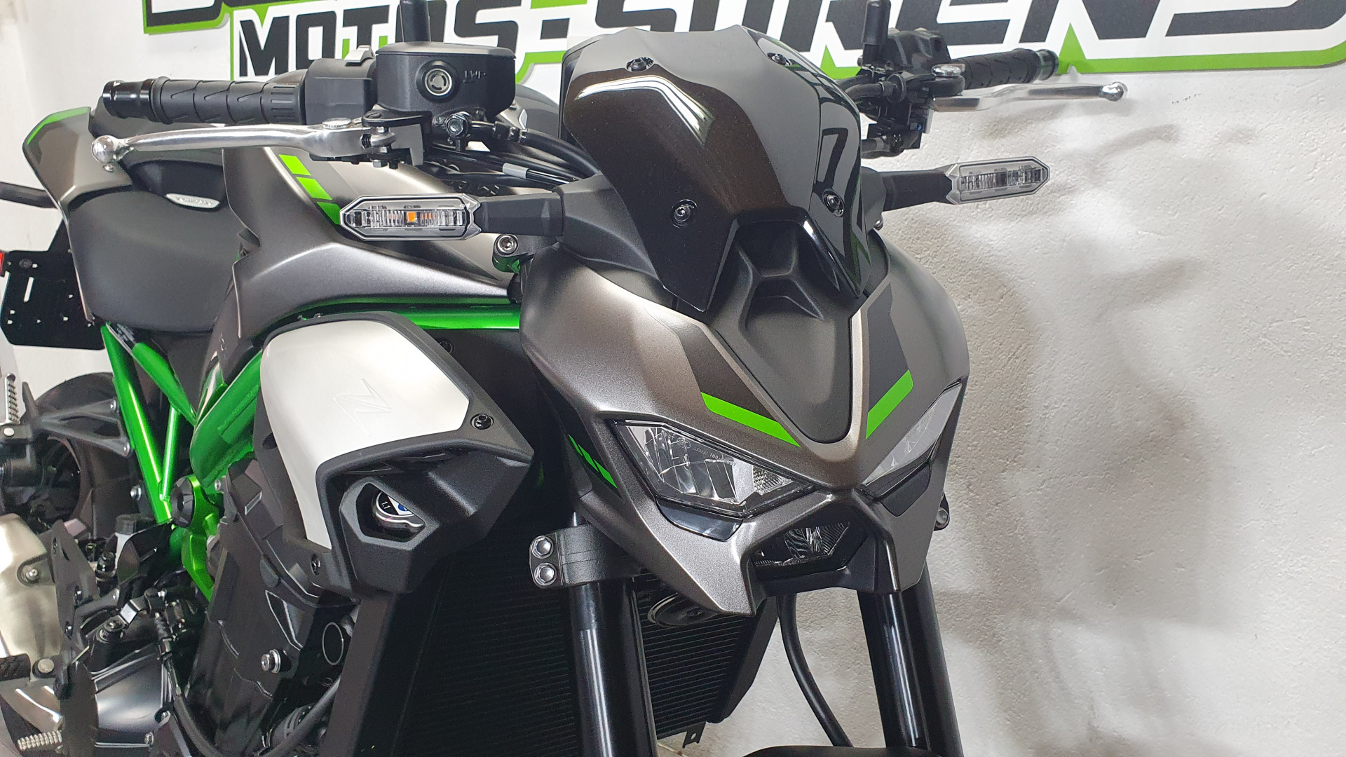 KAWASAKI Z 900-image-5