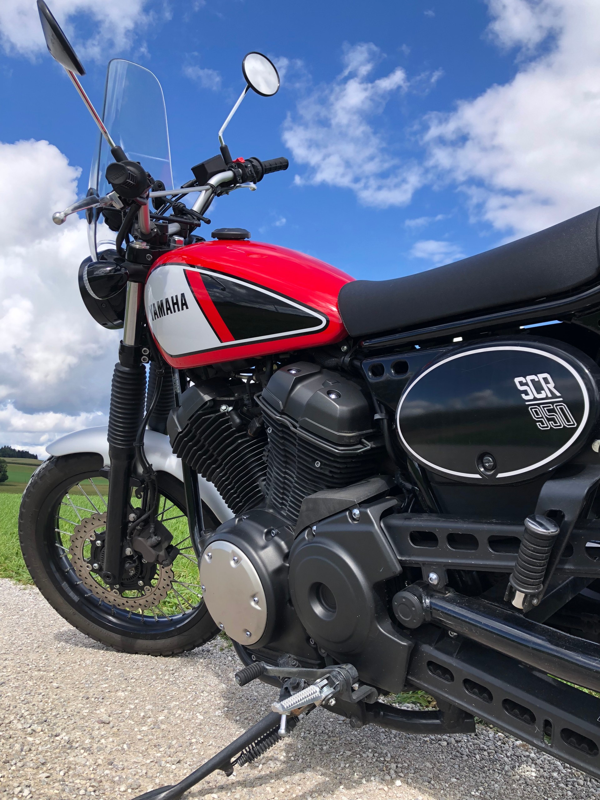 YAMAHA SCR 950 ABS-image-2