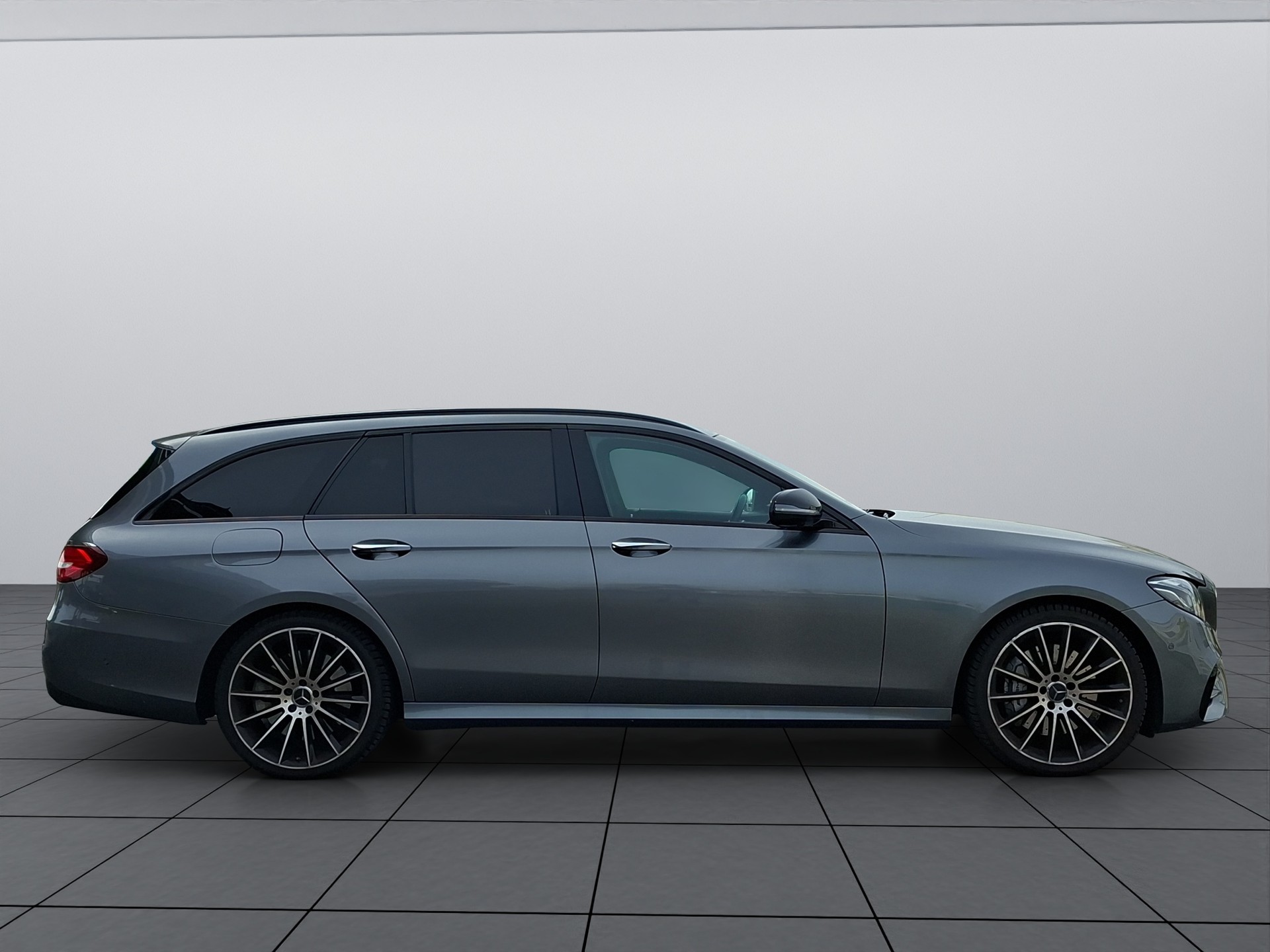 MERCEDES-BENZ E 43 AMG 4 Matic 9G-Tronic-image-6