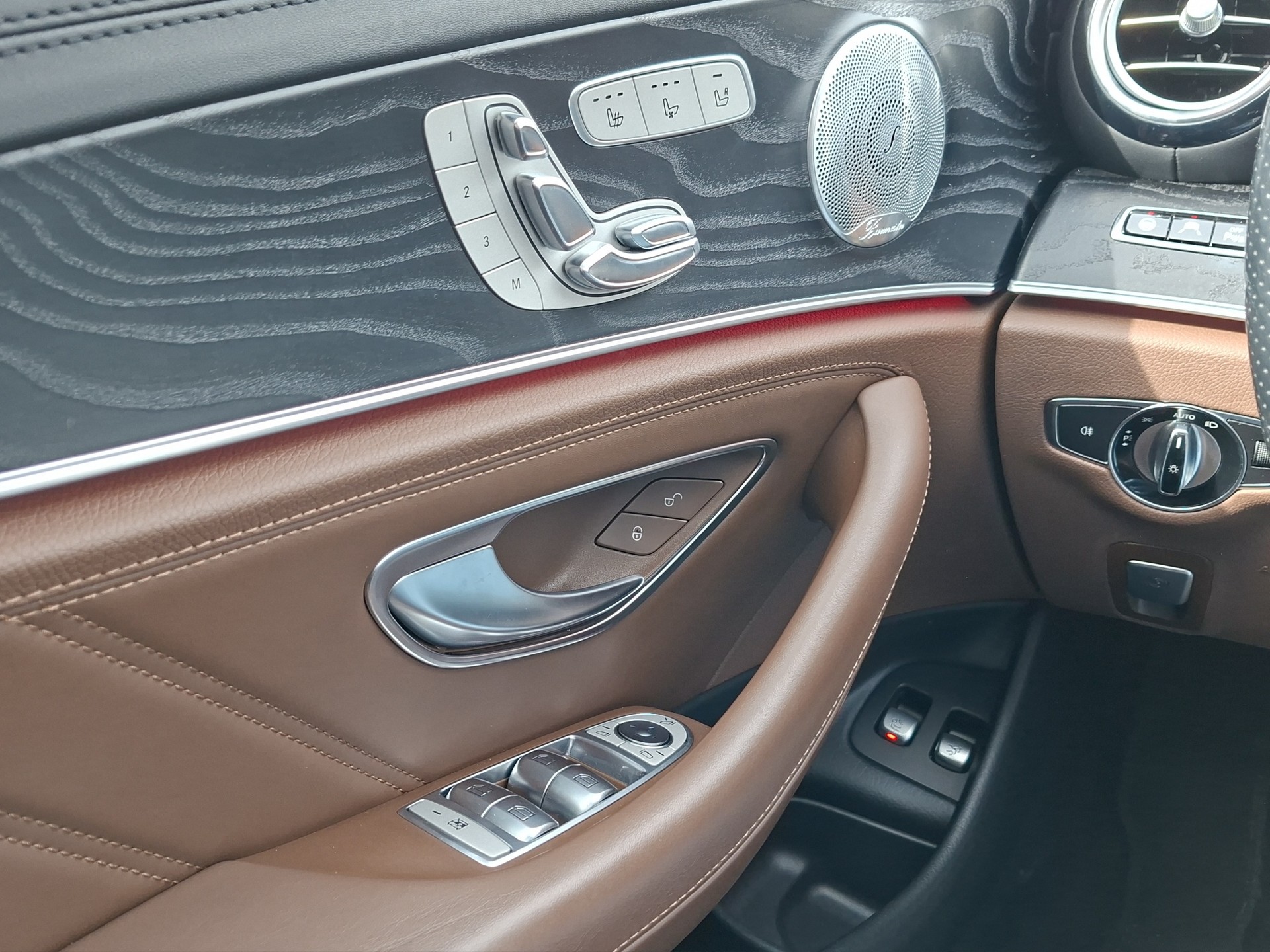 MERCEDES-BENZ E 43 AMG 4 Matic 9G-Tronic-image-11
