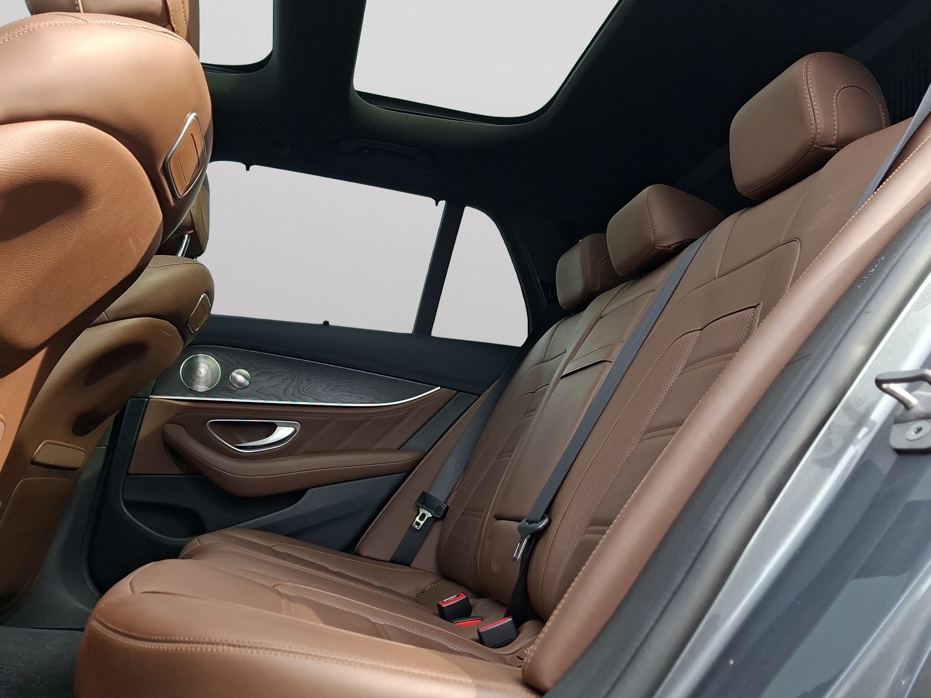 MERCEDES-BENZ E 43 AMG 4 Matic 9G-Tronic-image-13