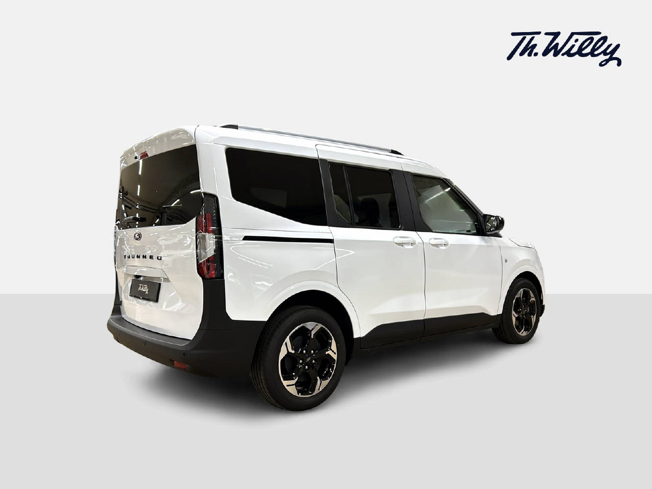 FORD E-Tourneo Courier Titanium-image-4
