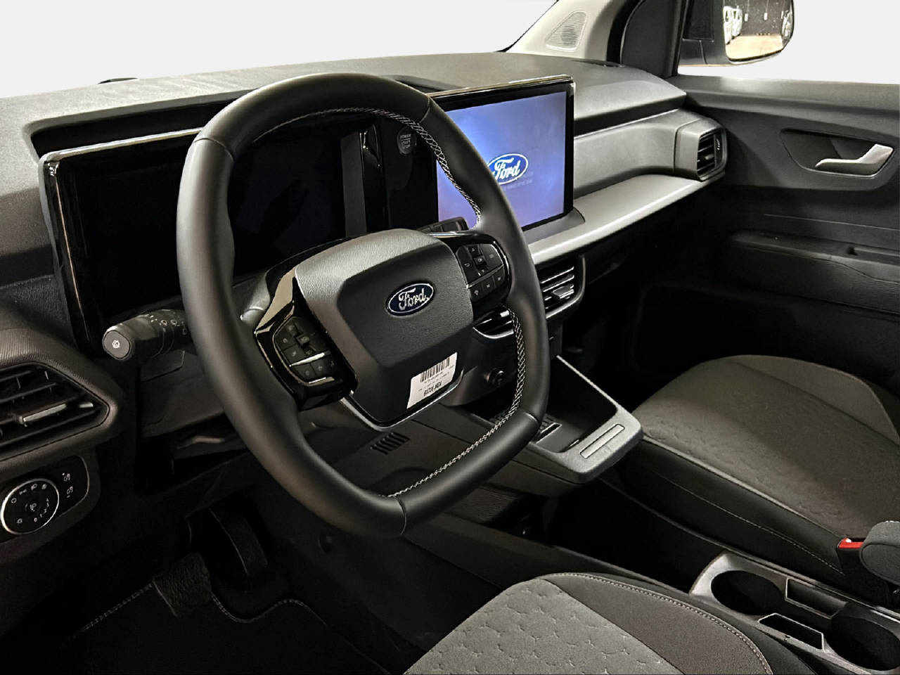 FORD E-Tourneo Courier Titanium-image-10