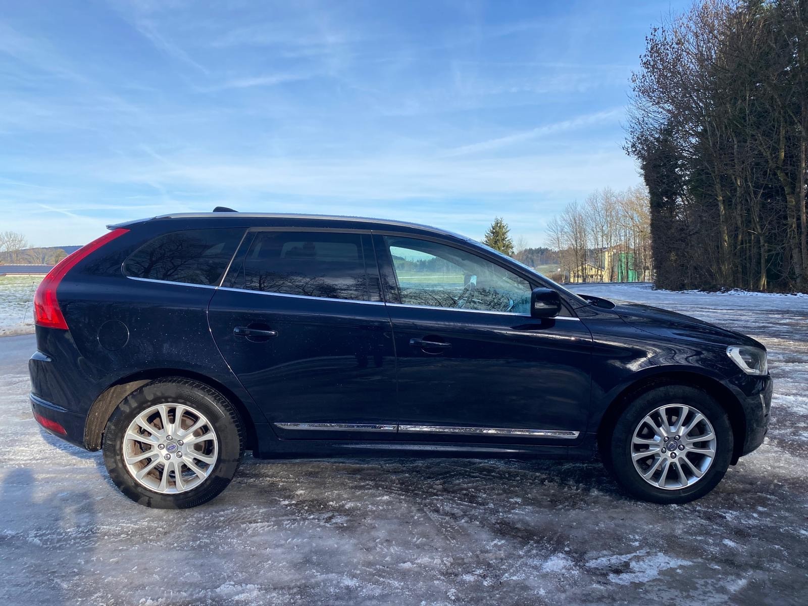 VOLVO XC60 T6 AWD Summum Geartronic-image-2