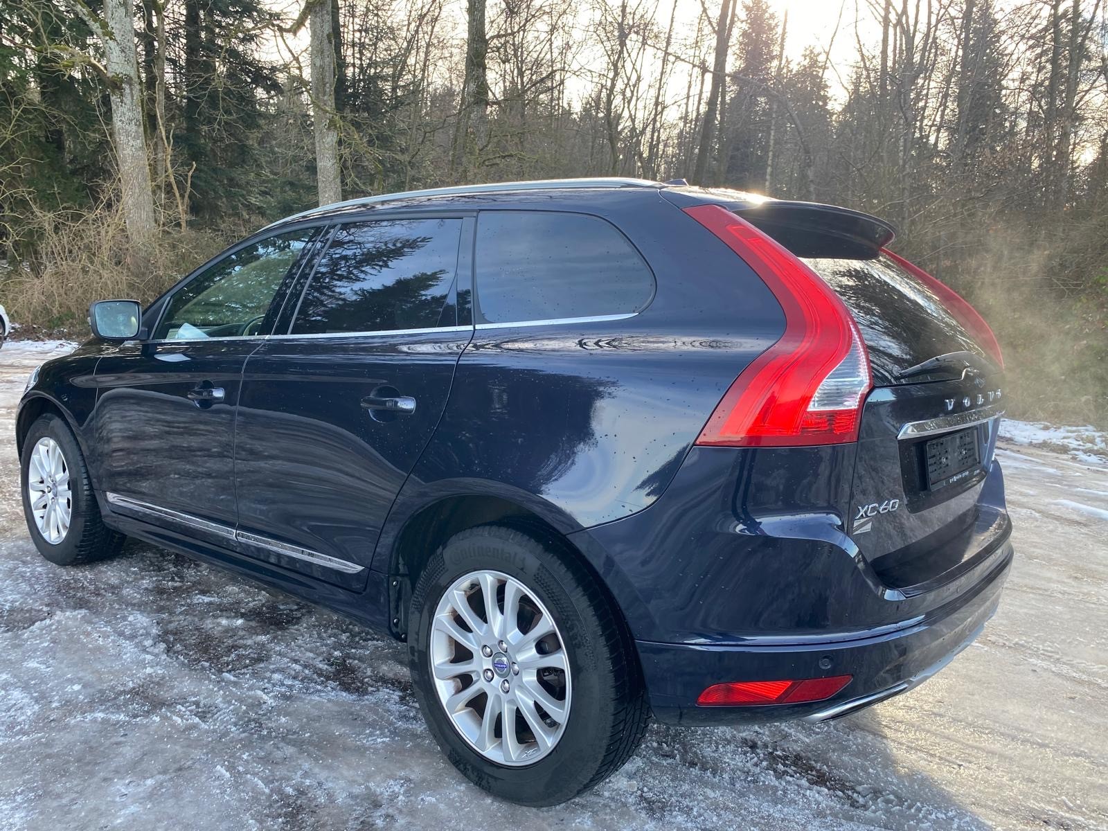 VOLVO XC60 T6 AWD Summum Geartronic-image-3