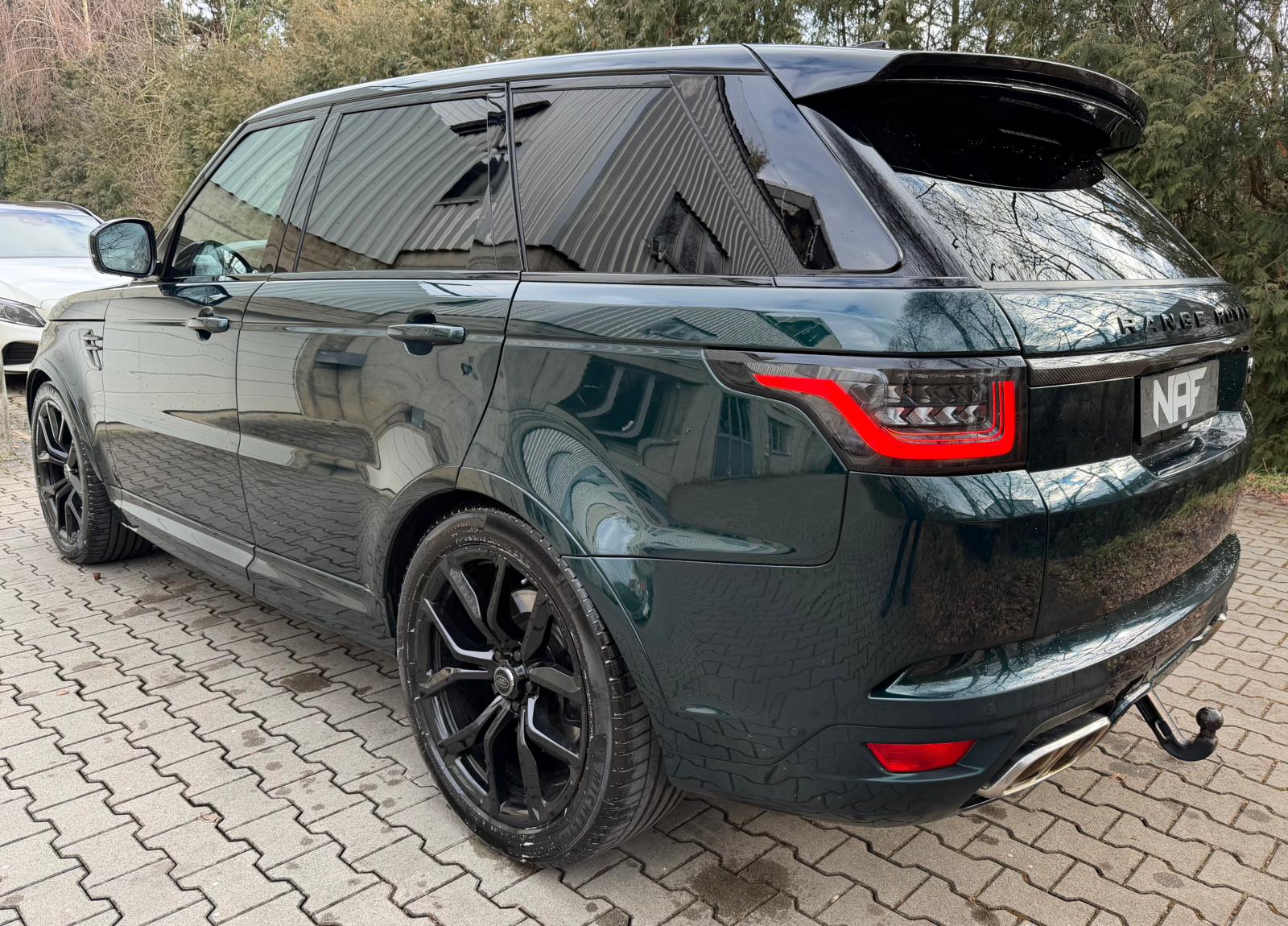 LAND ROVER Range Rover Sport 5.0 V8 S/C SVR Automatic-showroom-element-2