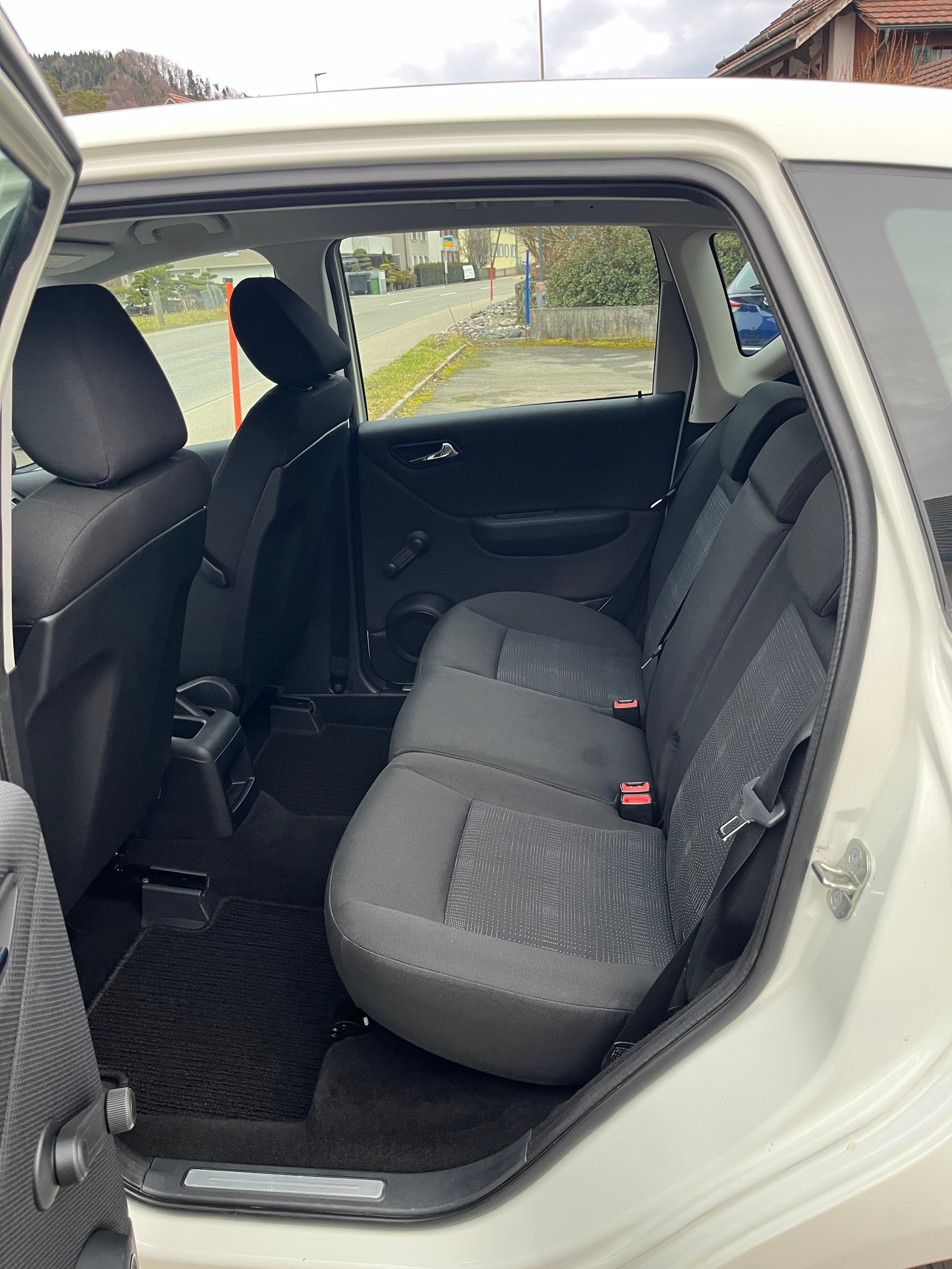 MERCEDES-BENZ A 180 (170) Avantgarde Autotronic / Frisch ab MFK & Sevice-image-5