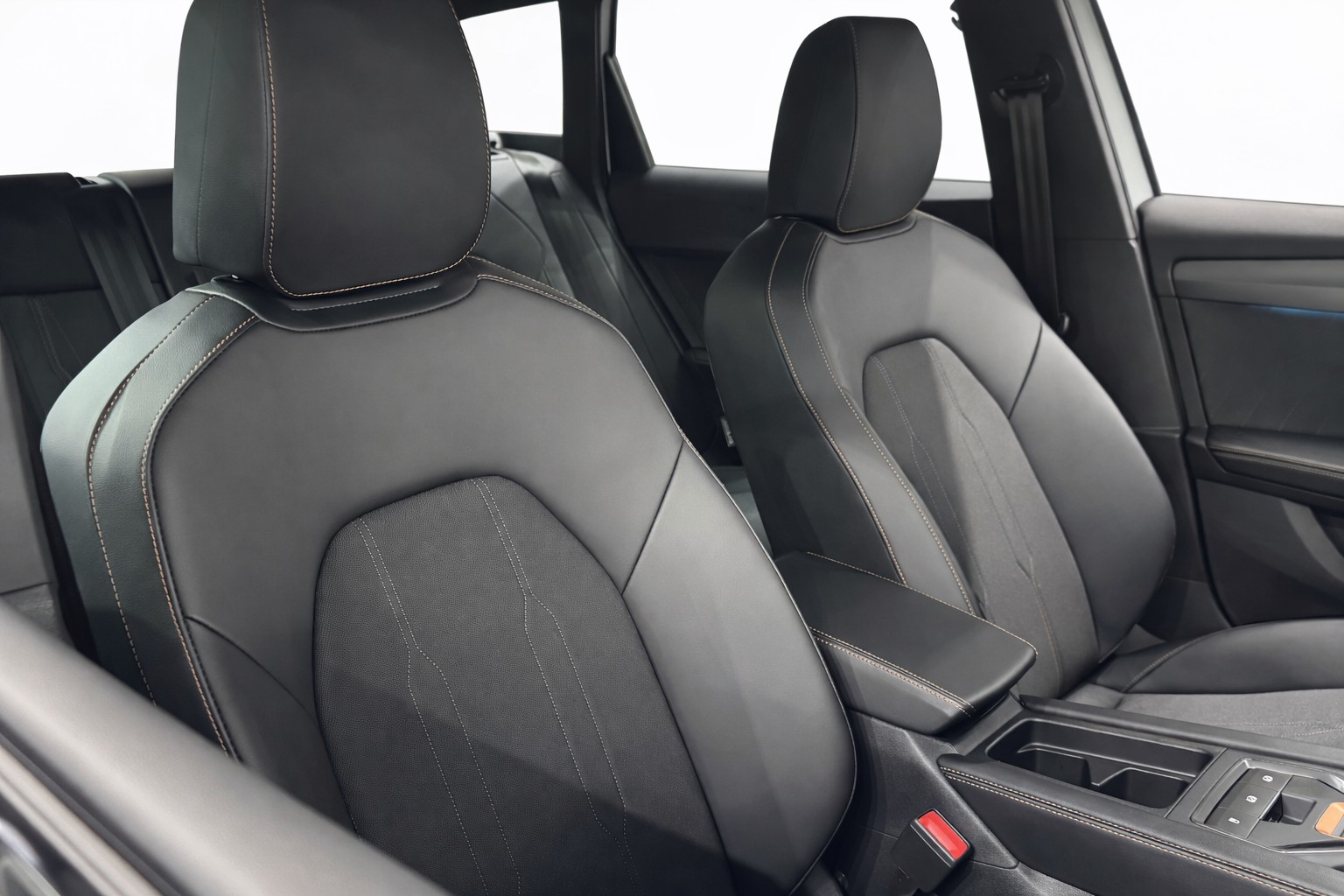 CUPRA LEON ST 1.5 eTSI DSG *Neues Modell*-image-11