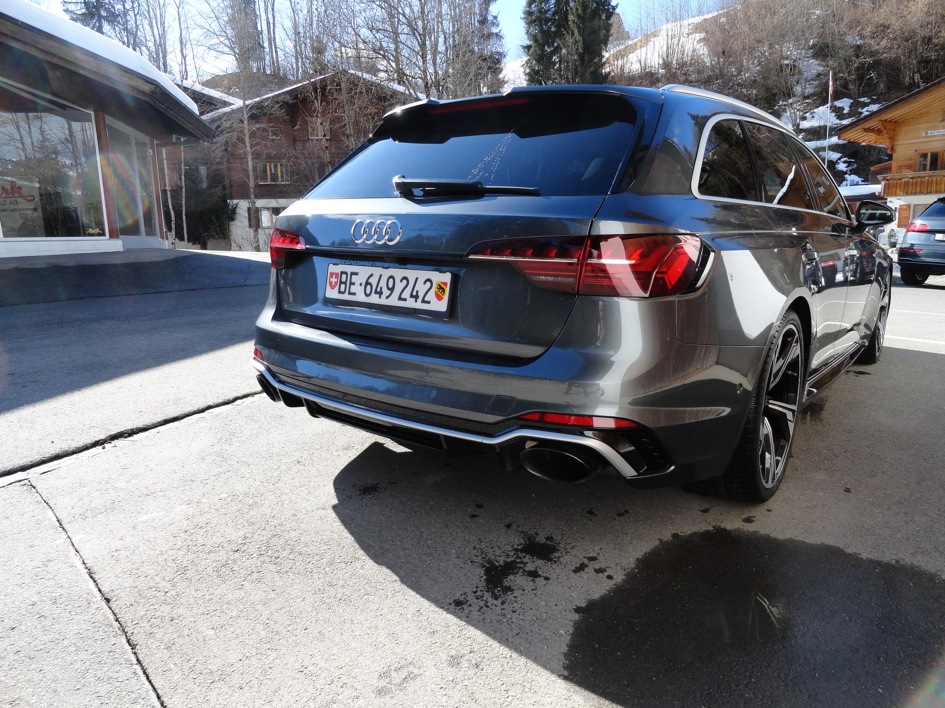 AUDI RS4 Avant quattro tiptronic-showroom-element-1