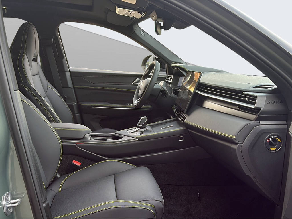 LYNK & CO 01 1.5 PHEV More-image-17